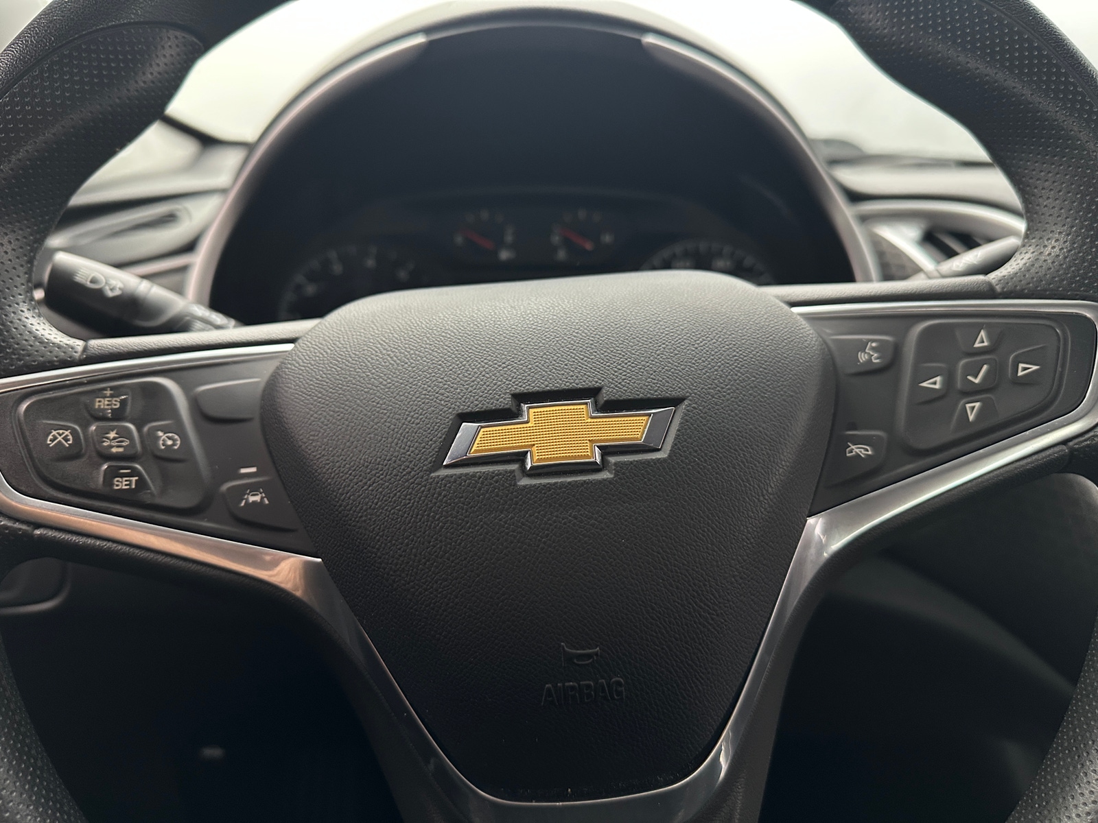 Thumbnail: 2022 Chevrolet Malibu - 5