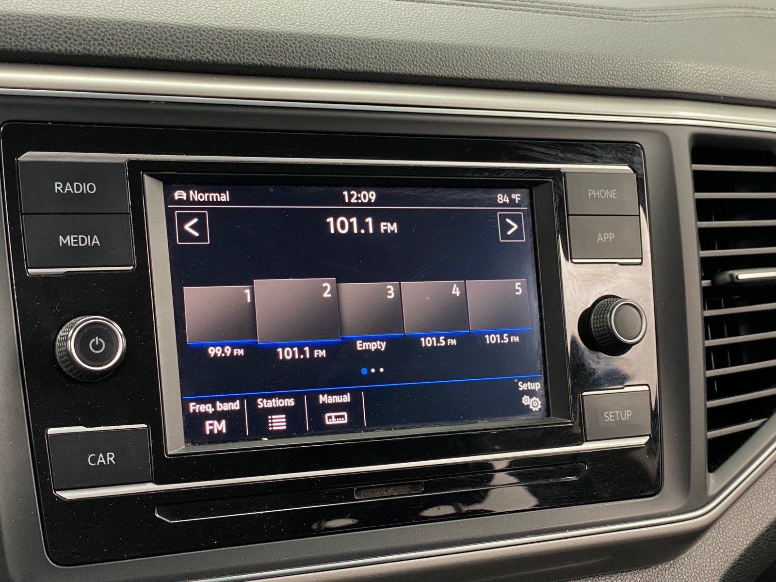 Thumbnail: 2019 Volkswagen Atlas - 4