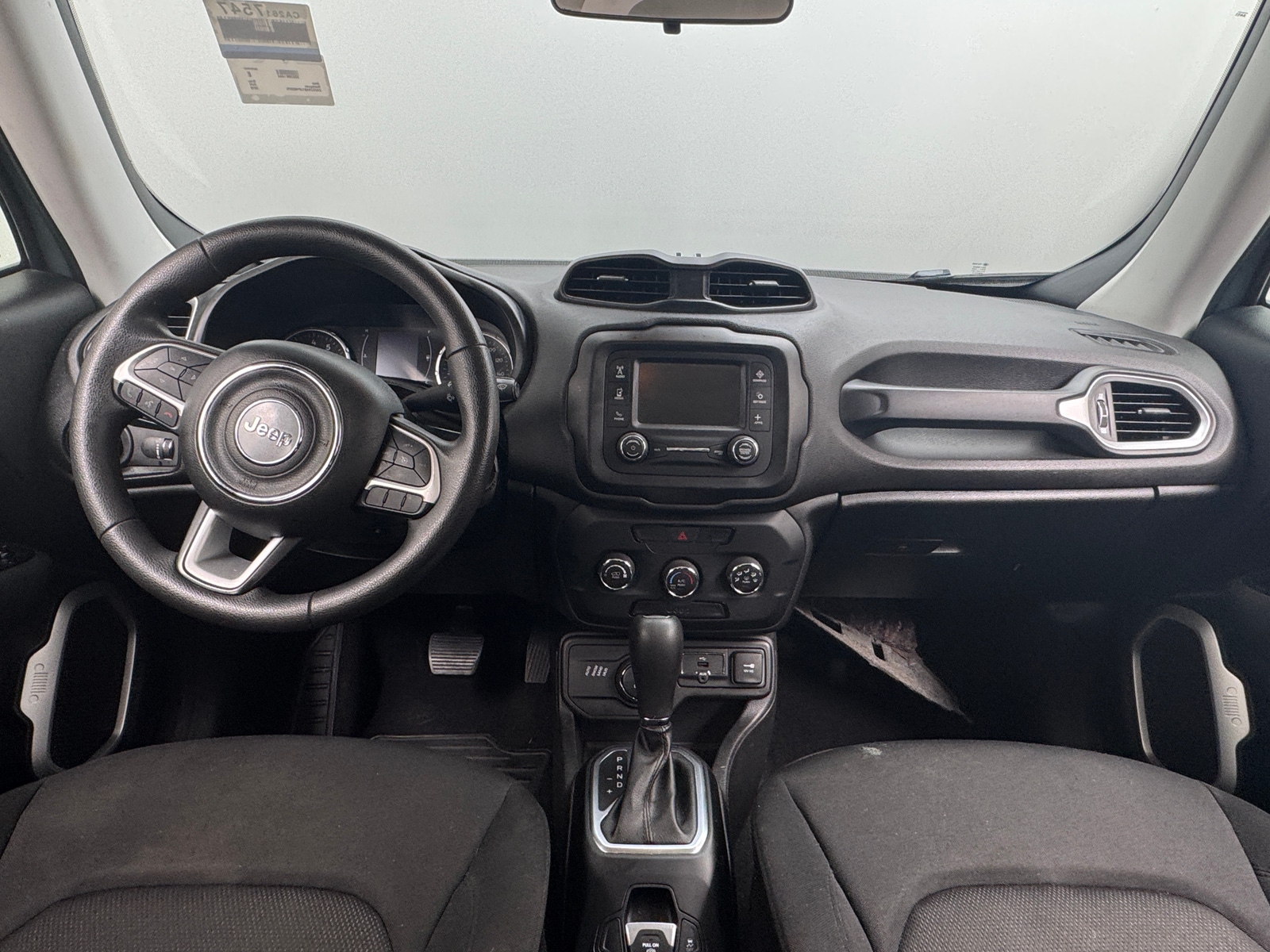 Thumbnail: 2018 Jeep Renegade - 3