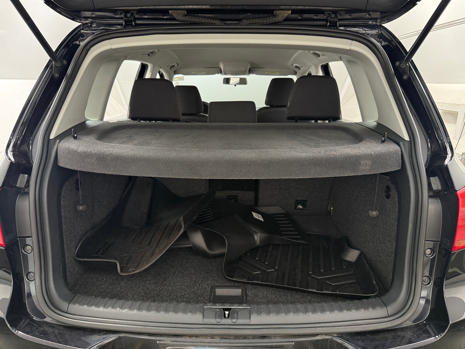 Thumbnail: 2018 Volkswagen Tiguan - 7