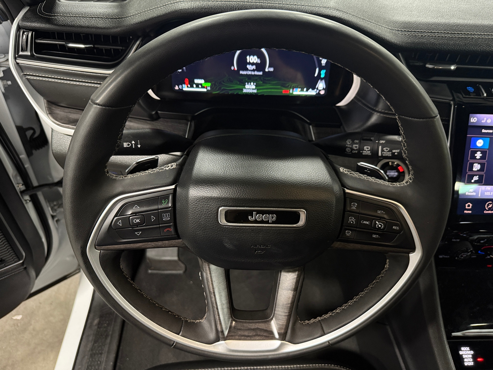 Thumbnail: 2024 Jeep Grand Cherokee - 4