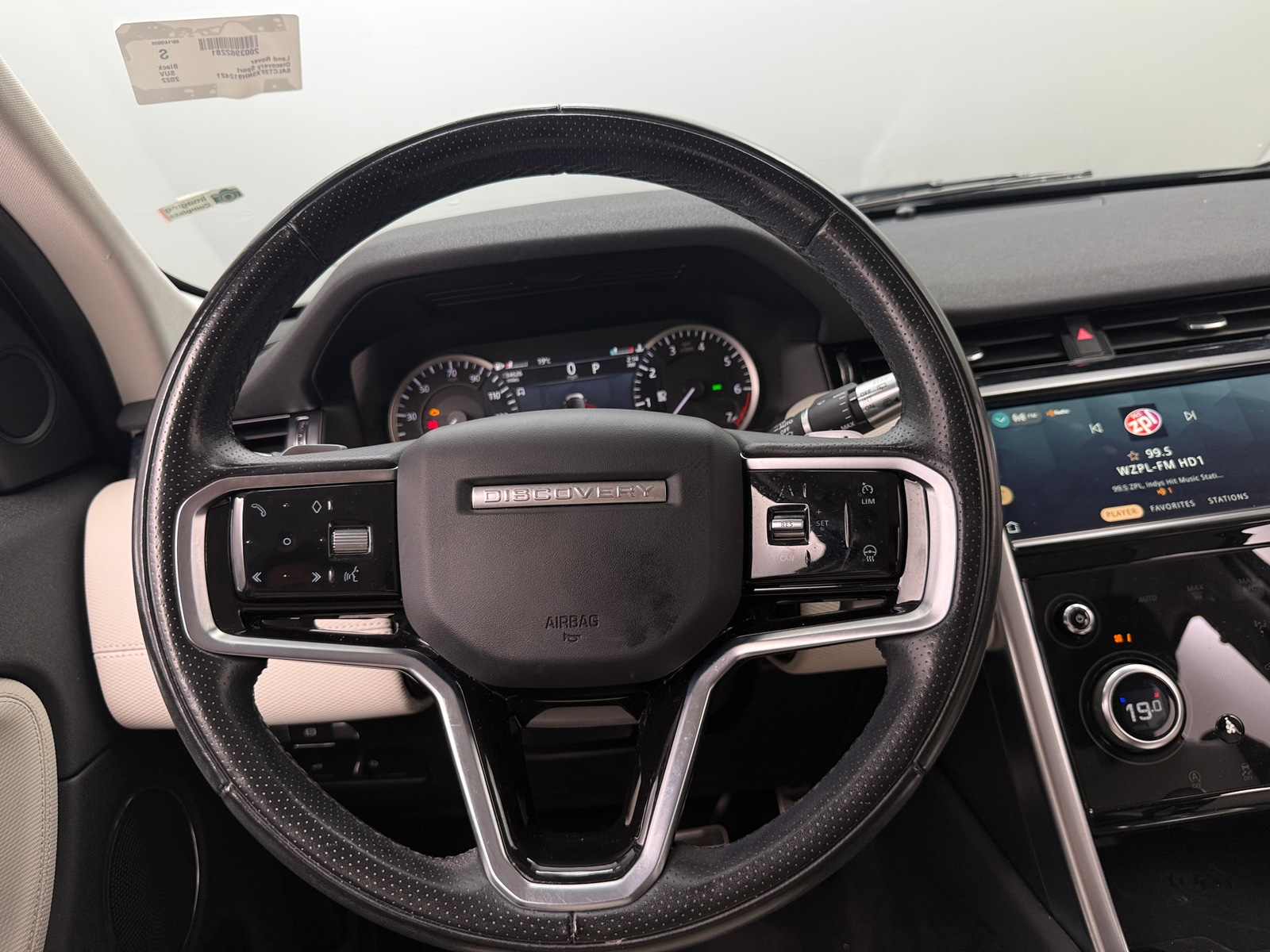 Thumbnail: 2022 Land Rover Discovery Sport - 4