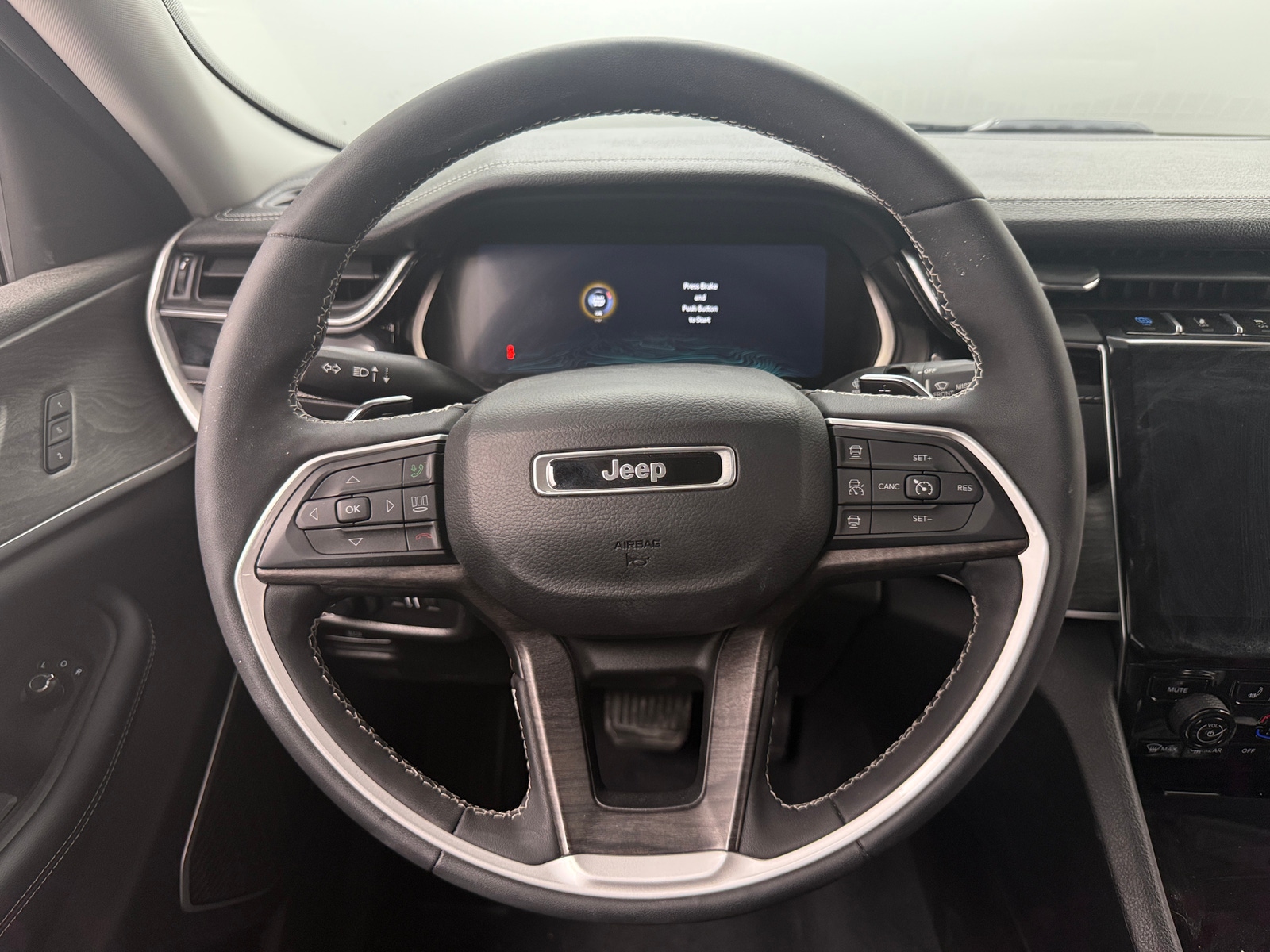 Thumbnail: 2023 Jeep Grand Cherokee - 4
