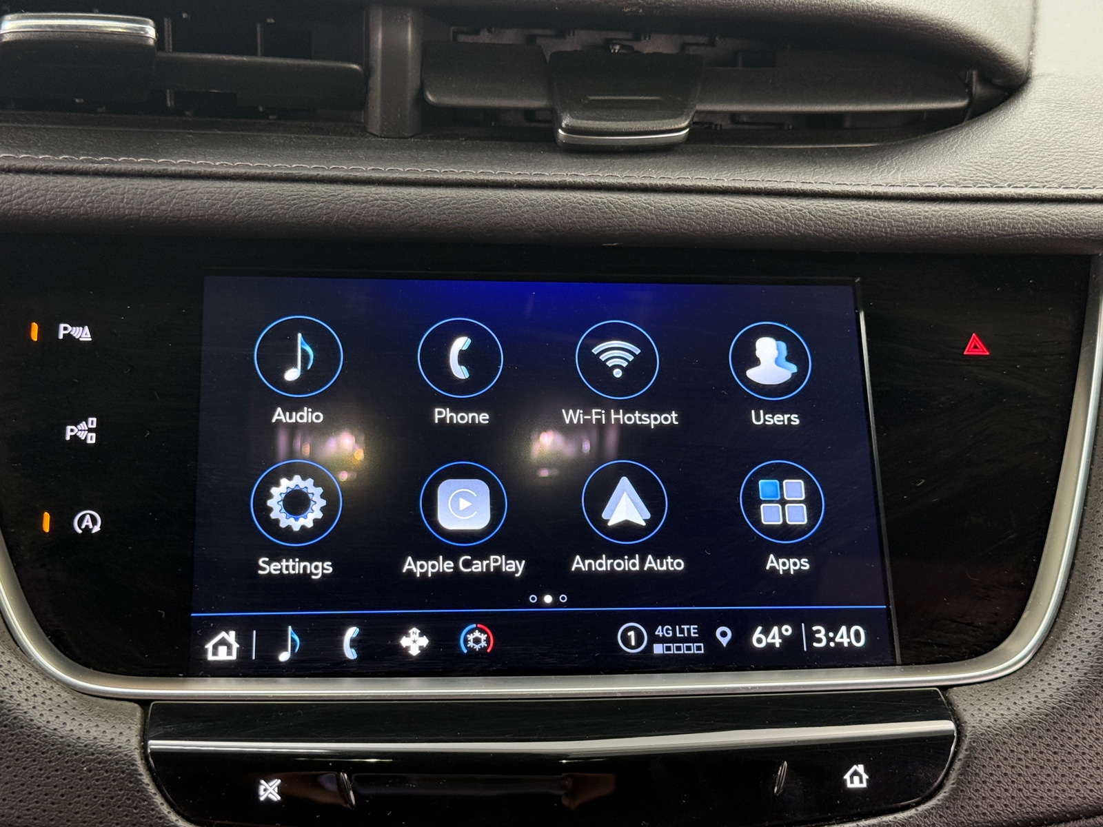 Thumbnail: 2022 Cadillac XT5 - 3