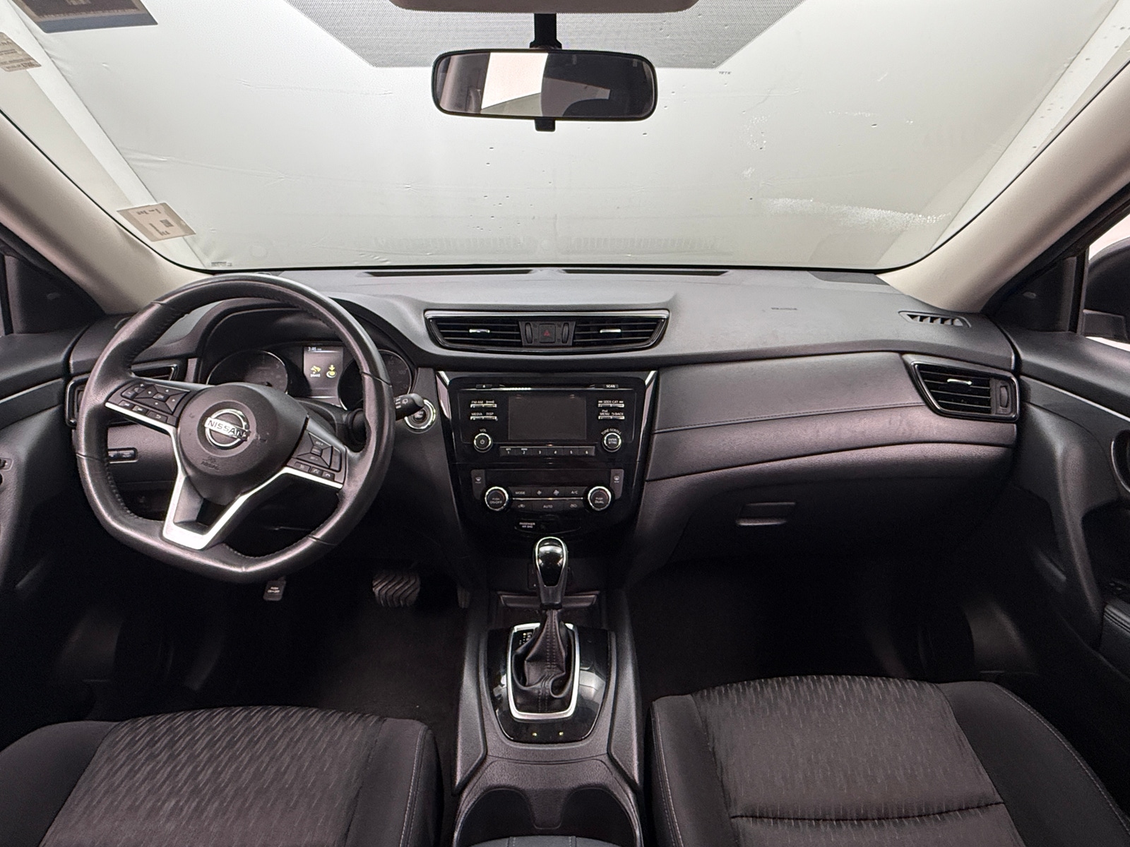 Thumbnail: 2017 Nissan Rogue - 3