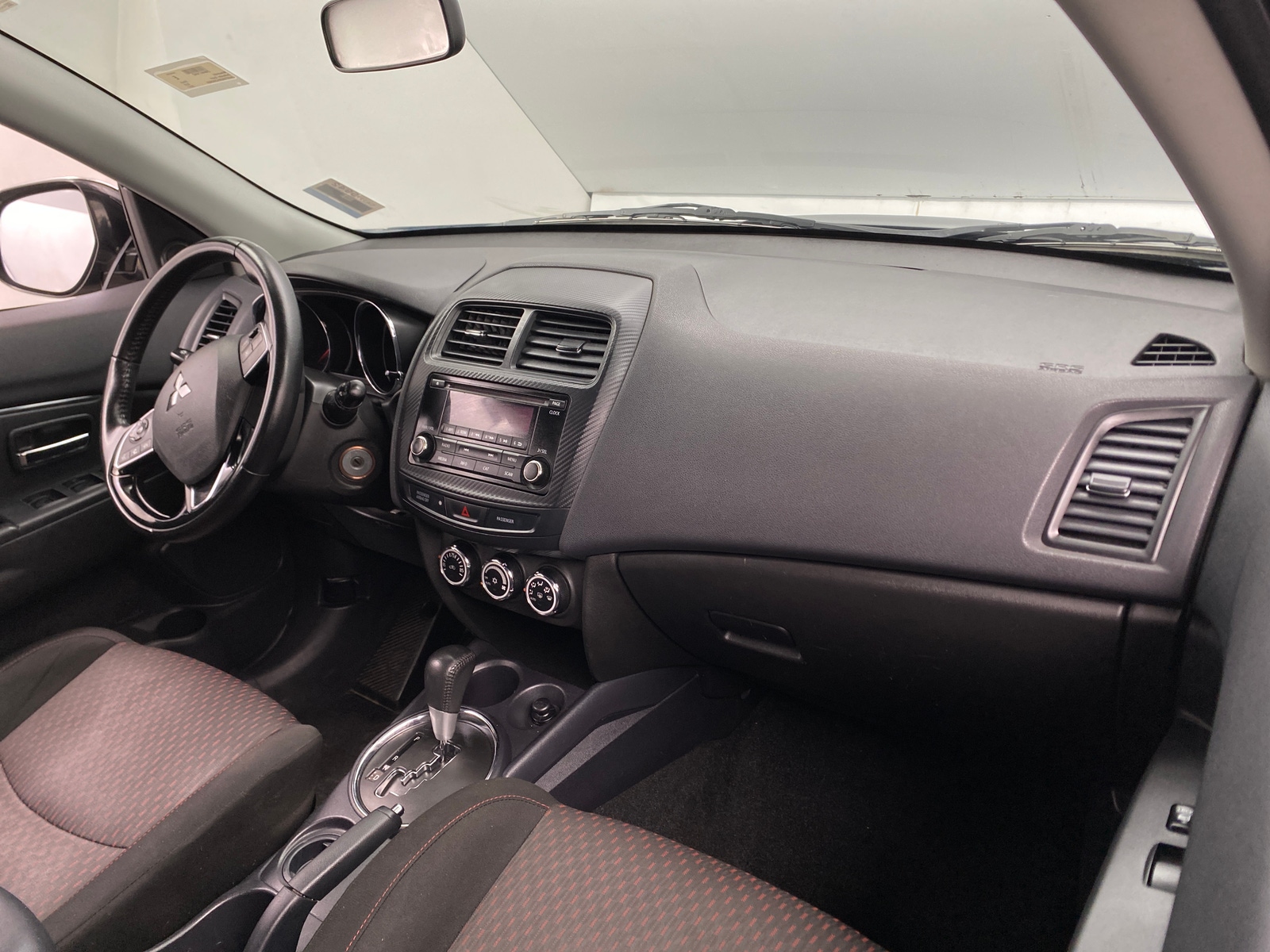 Thumbnail: 2017 Mitsubishi Outlander Sport - 3