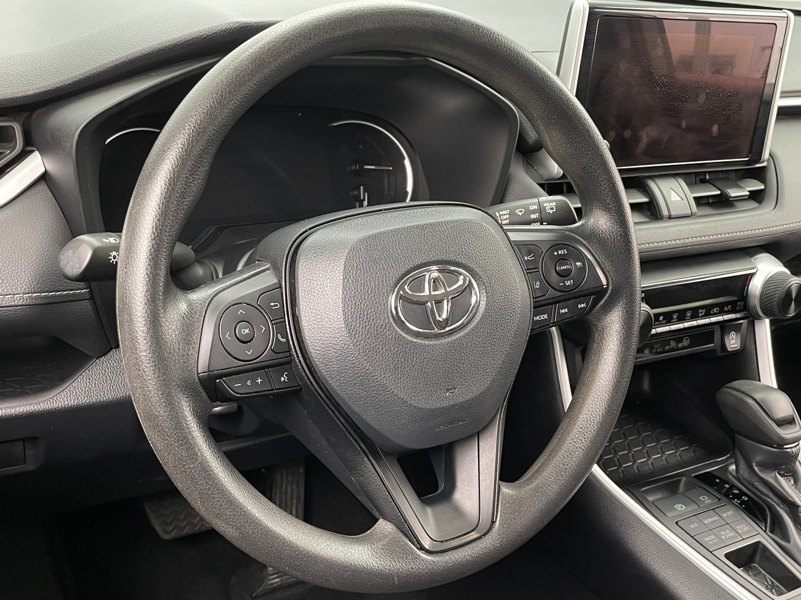 Thumbnail: 2024 Toyota RAV4 - 5