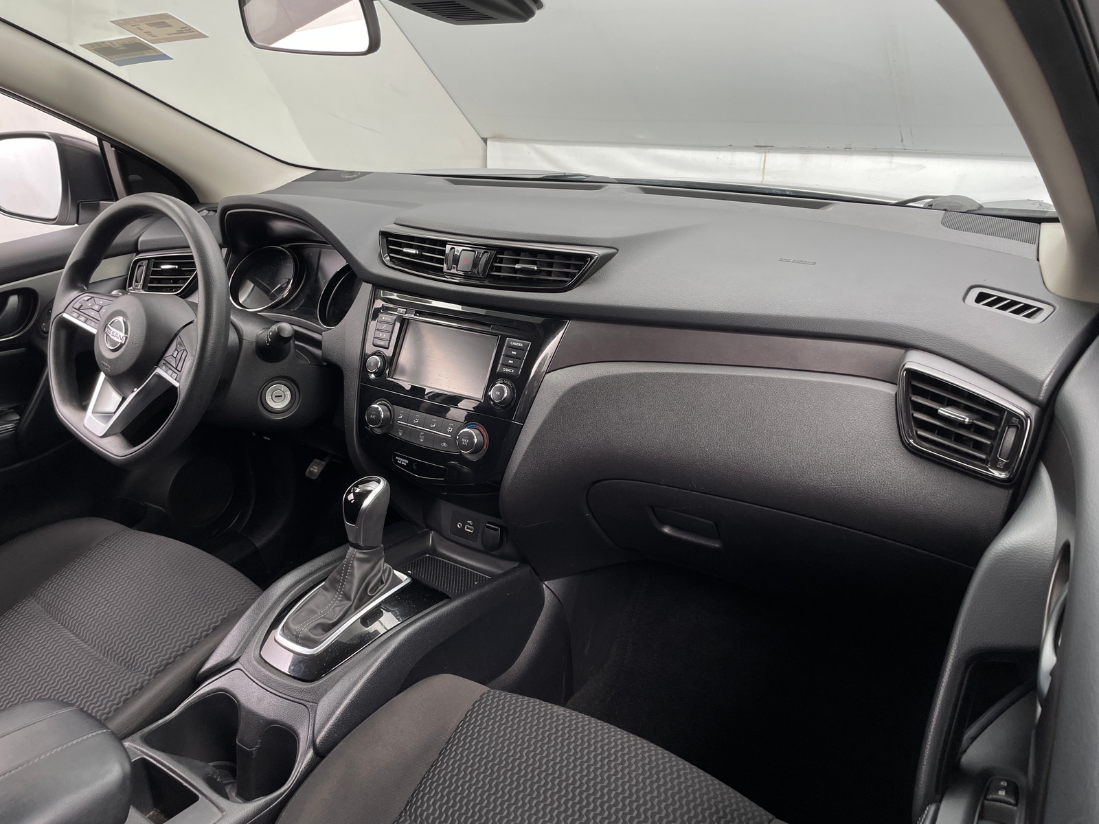 Thumbnail: 2021 Nissan Rogue Sport - 3