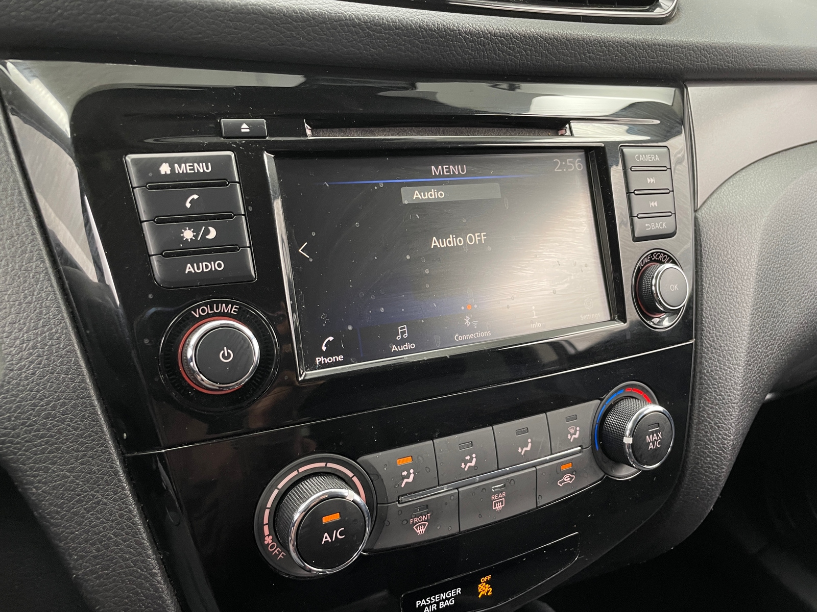 Thumbnail: 2021 Nissan Rogue Sport - 4