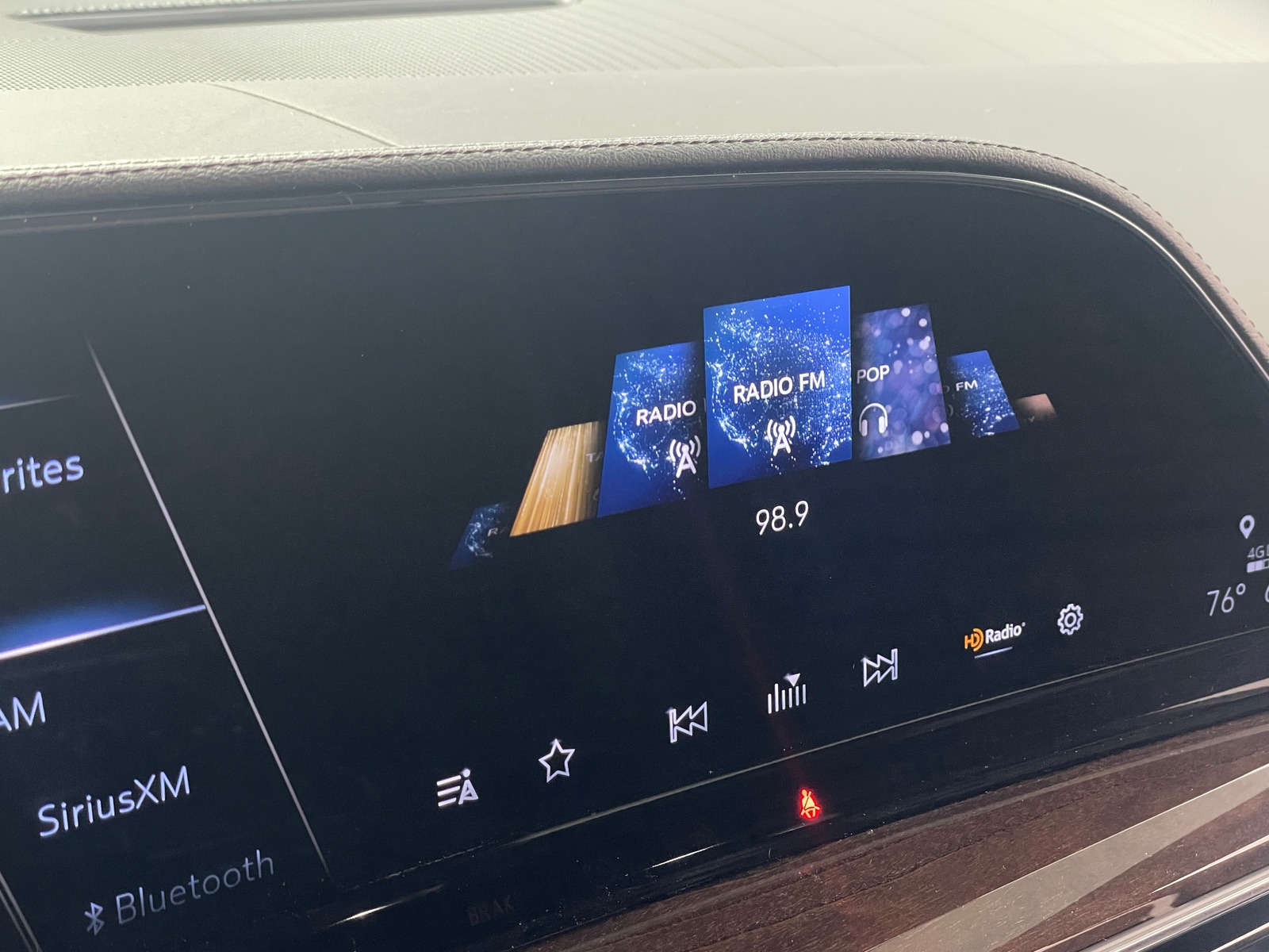 Thumbnail: 2022 Cadillac Escalade - 3