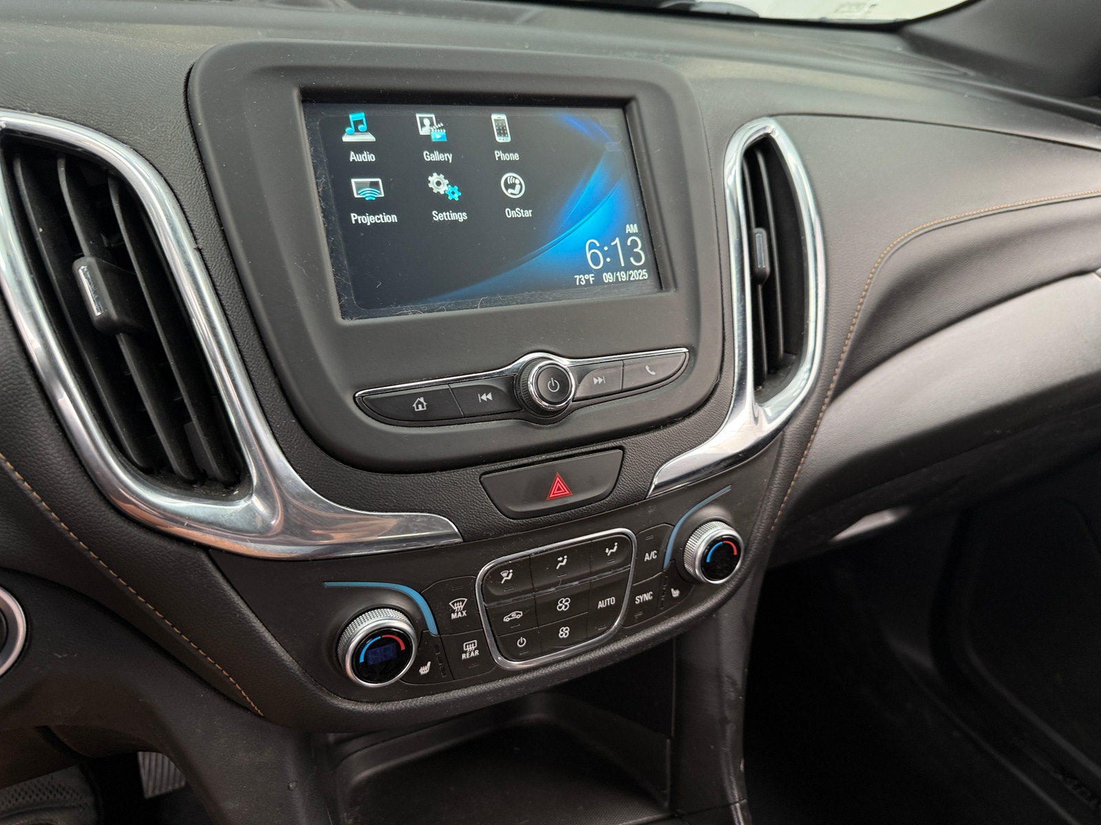 Thumbnail: 2018 Chevrolet Equinox - 4