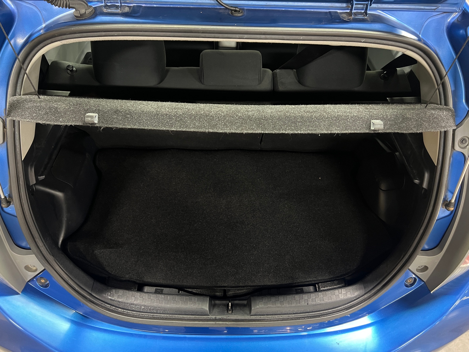 Thumbnail: 2014 Toyota Prius c - 7
