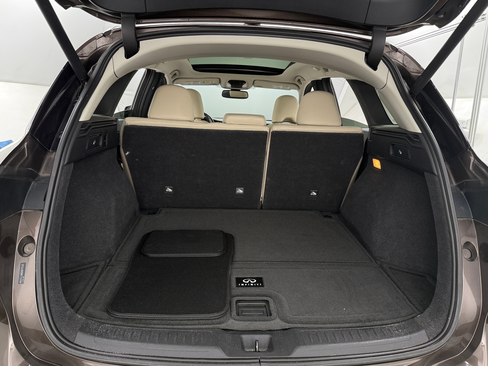 Thumbnail: 2019 INFINITI QX50 - 6