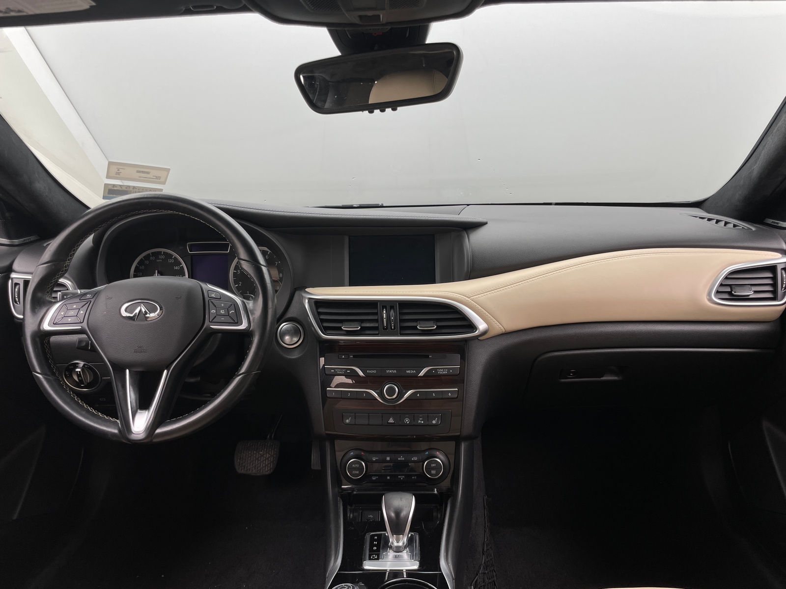 Thumbnail: 2018 INFINITI QX30 - 2