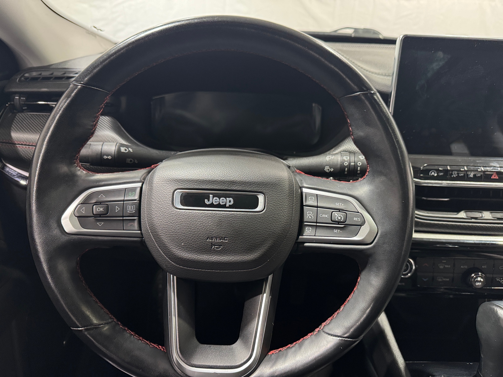 Thumbnail: 2022 Jeep Compass - 4