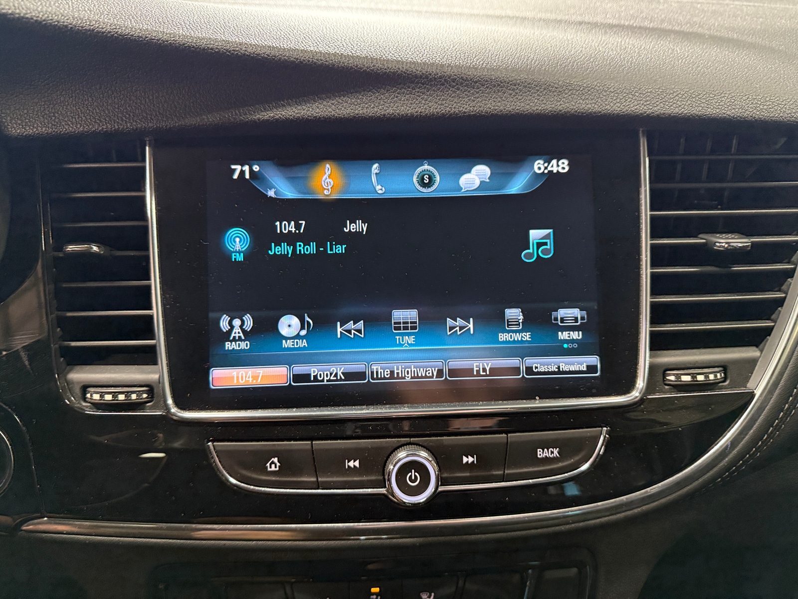 Thumbnail: 2021 Buick Encore - 4