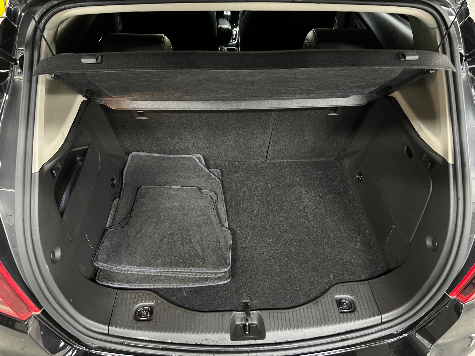 Thumbnail: 2021 Buick Encore - 6