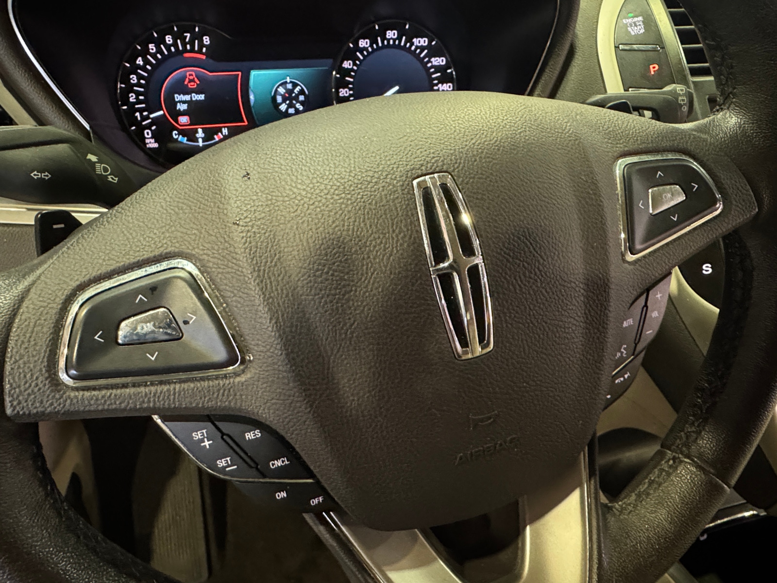 Thumbnail: 2018 Lincoln MKC - 4
