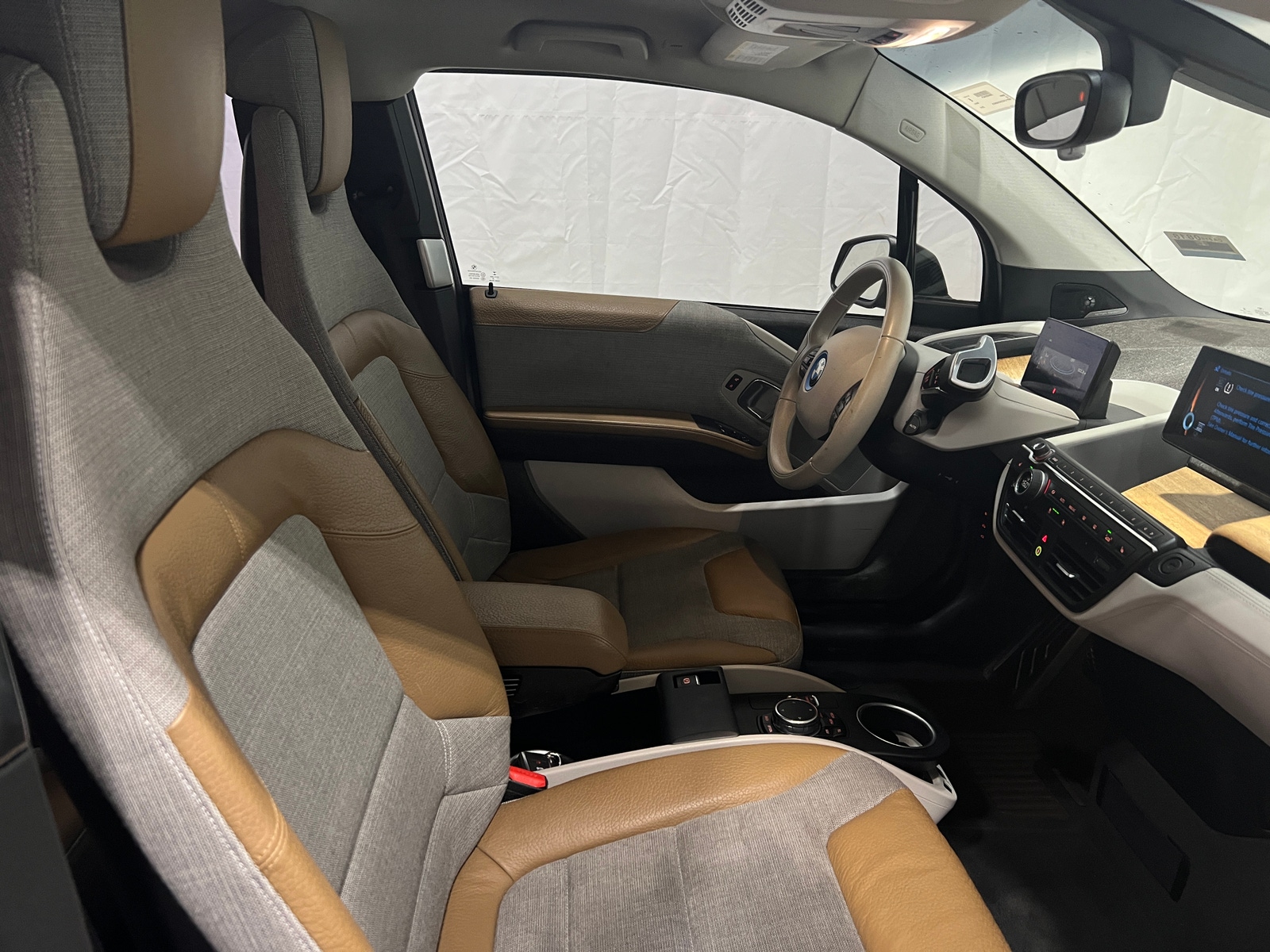 Thumbnail: 2016 BMW i3 - 2