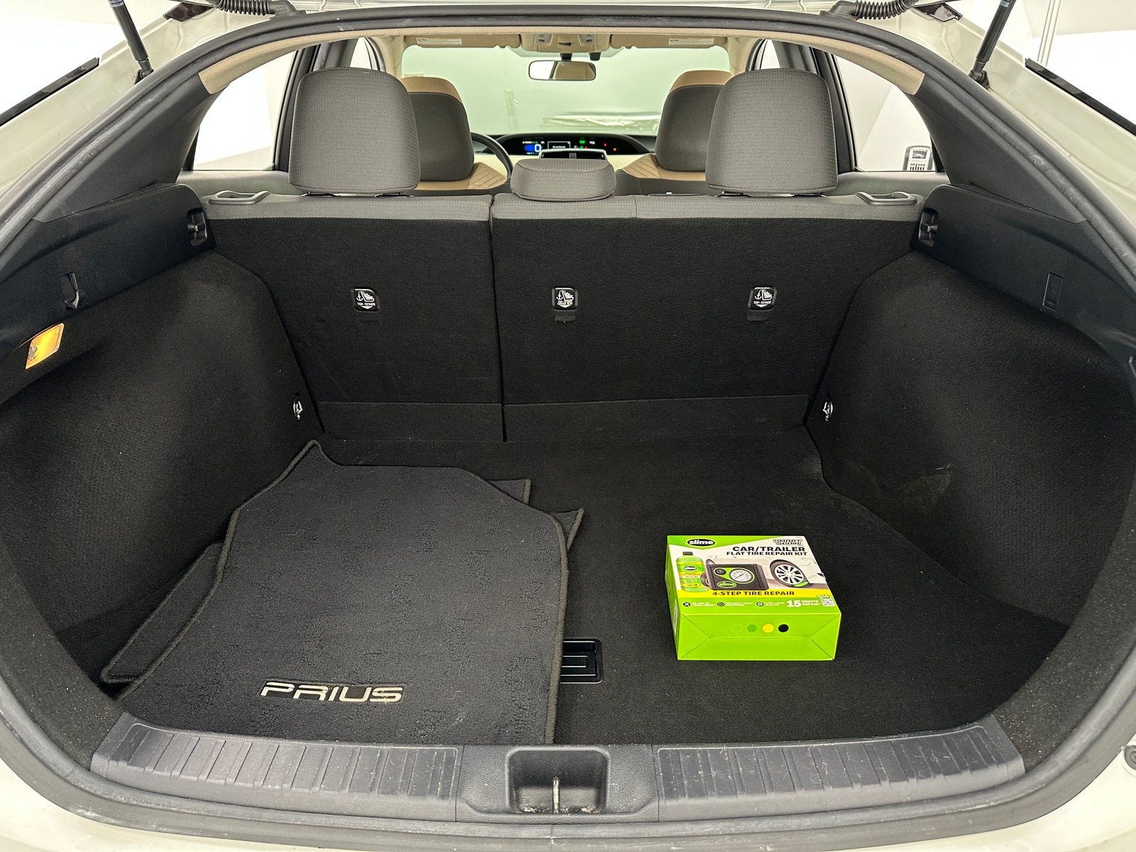Thumbnail: 2016 Toyota Prius - 7