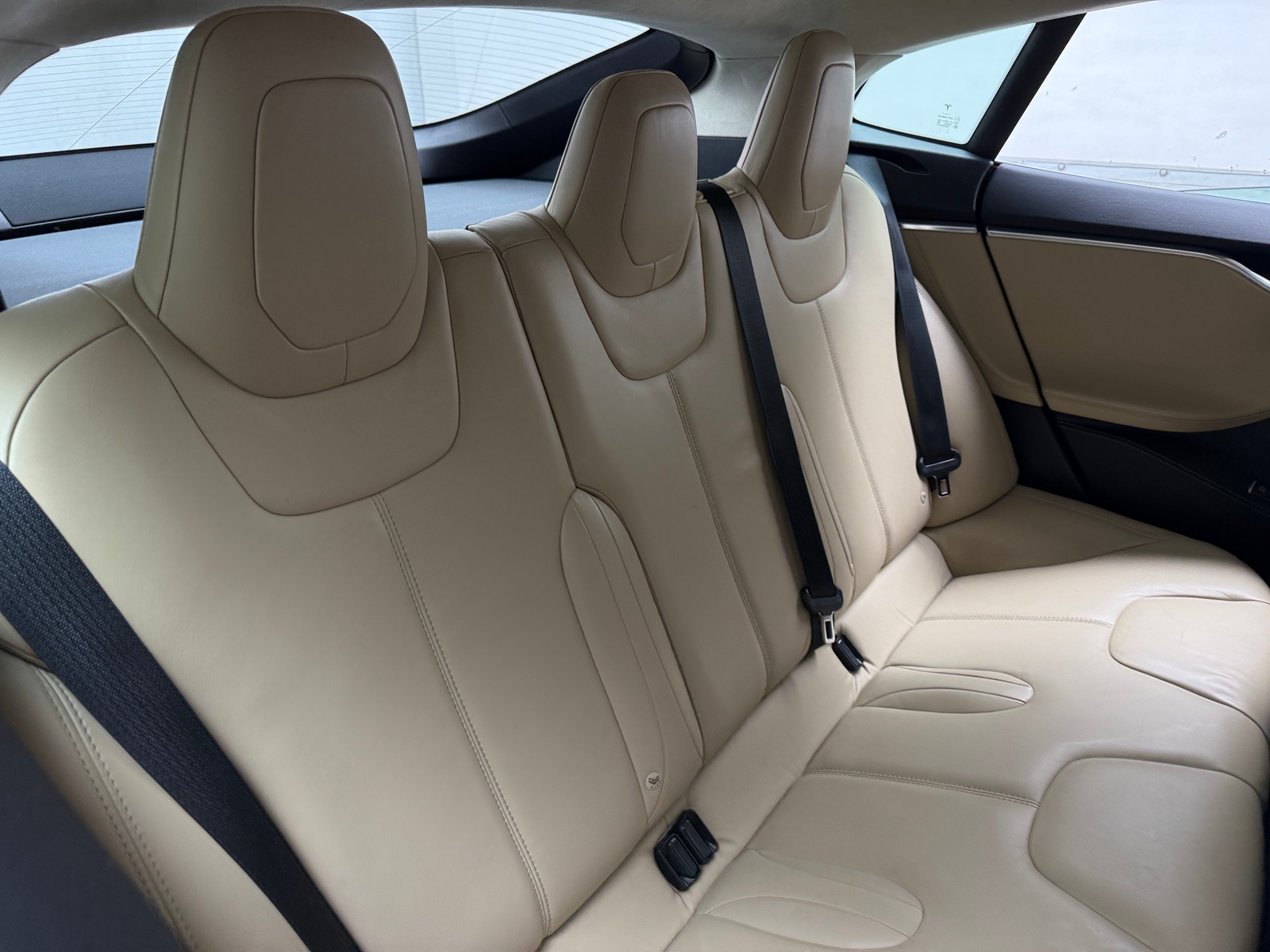 Thumbnail: 2015 Tesla Model S - 5