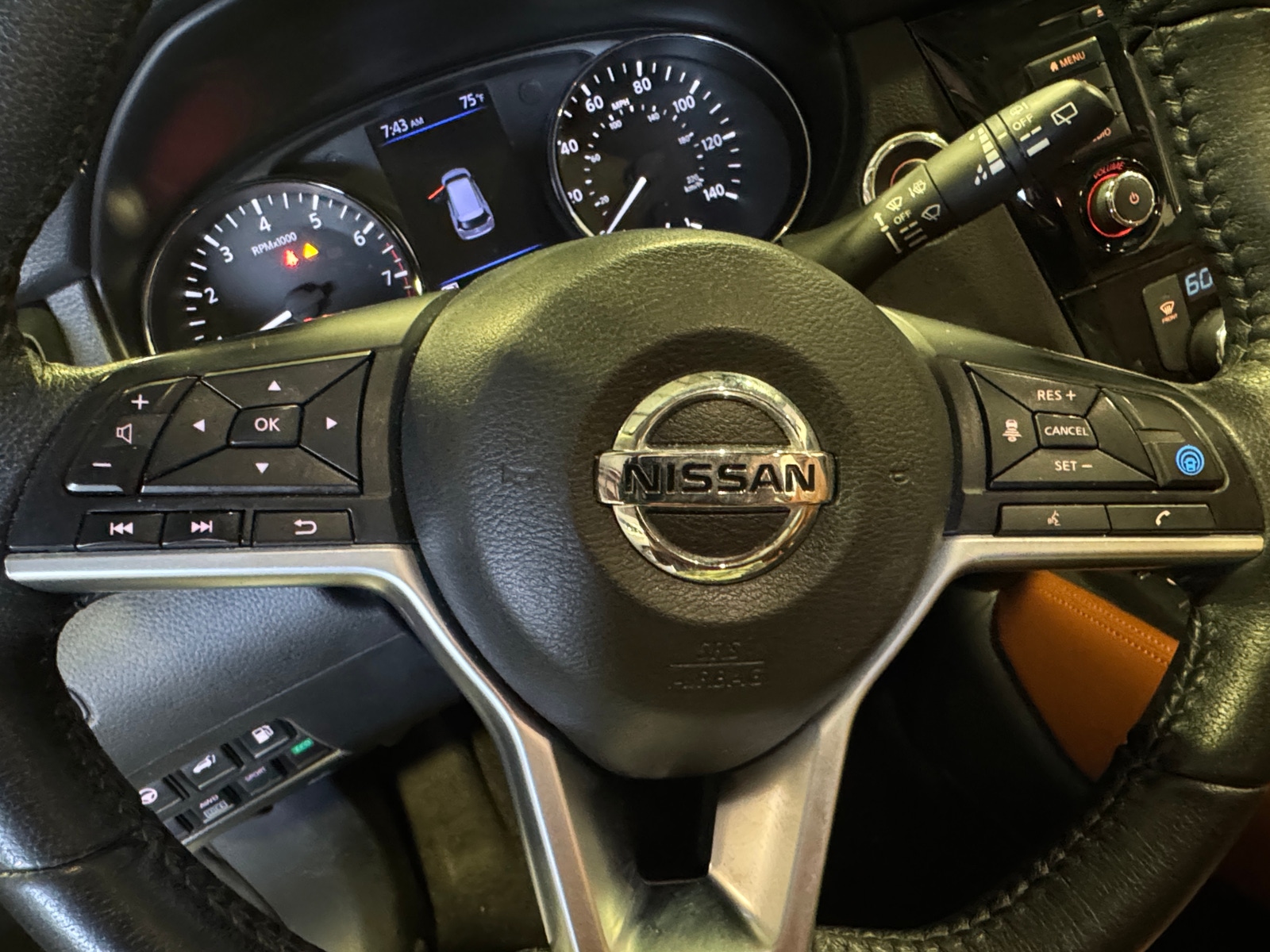 Thumbnail: 2019 Nissan Rogue - 4