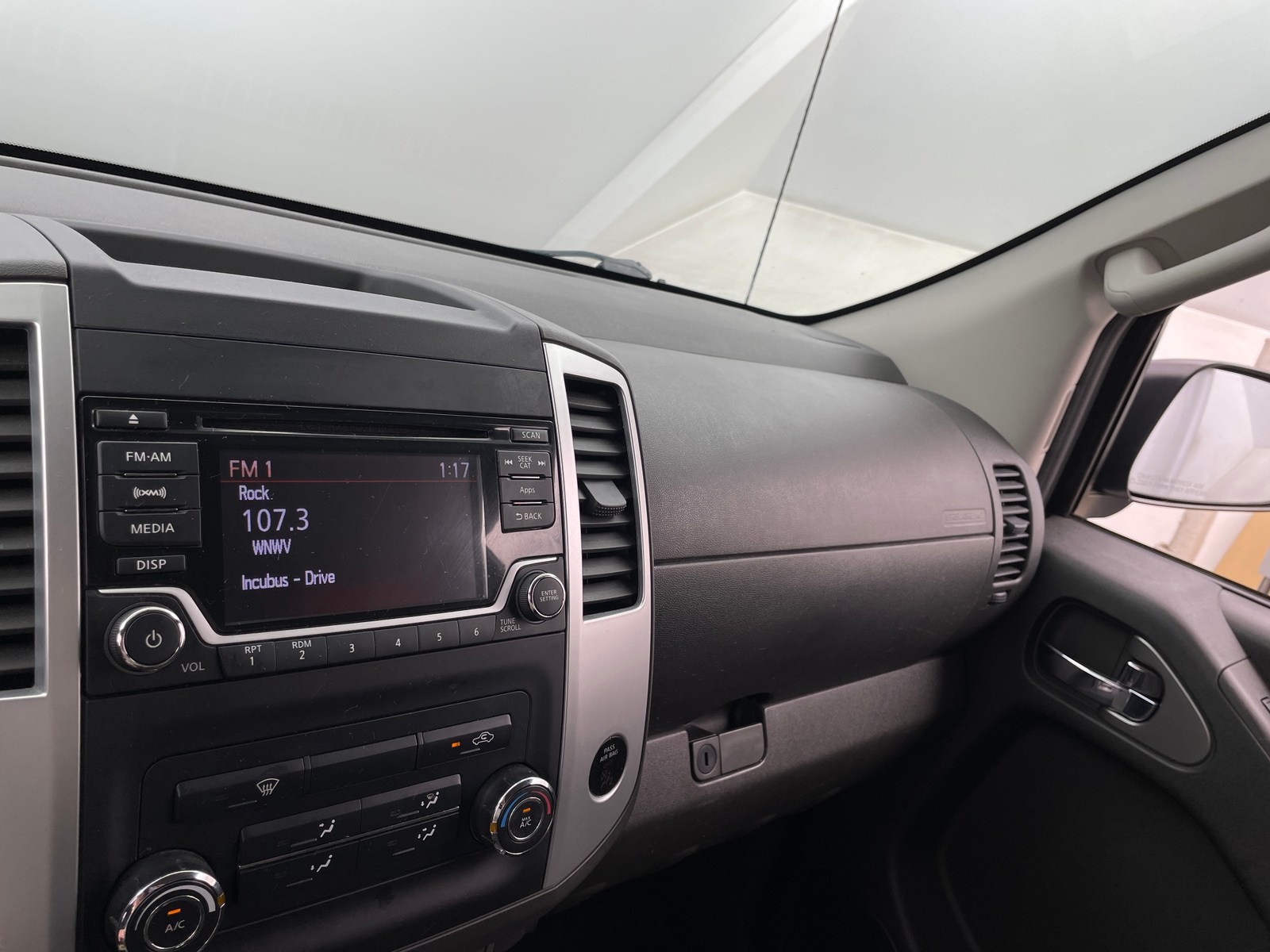 Thumbnail: 2015 Nissan Frontier - 4
