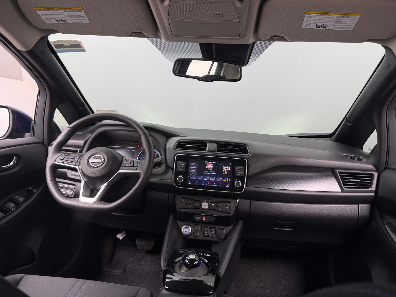 Thumbnail: 2025 Nissan Leaf - 3