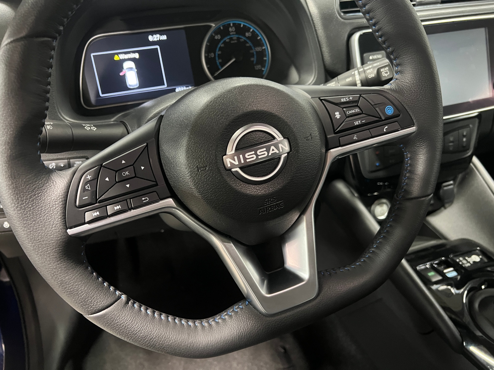 Thumbnail: 2025 Nissan Leaf - 5