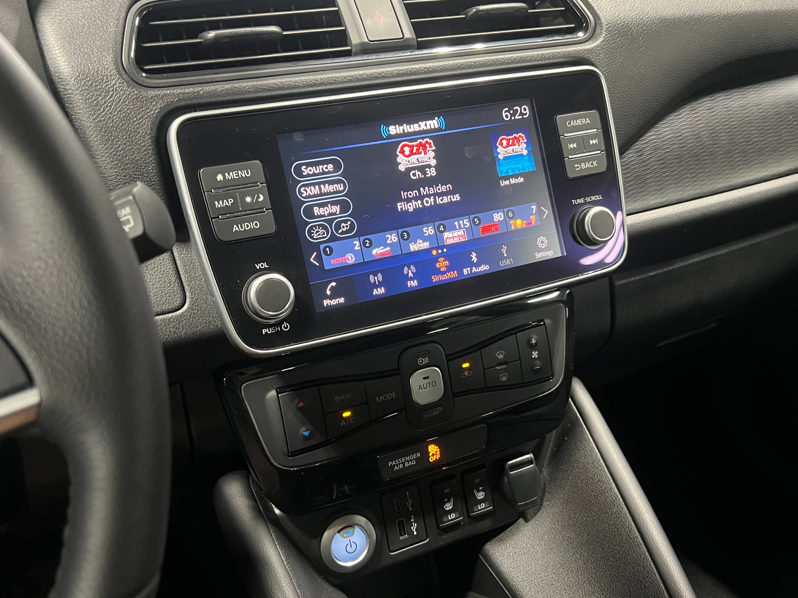 Thumbnail: 2025 Nissan Leaf - 4