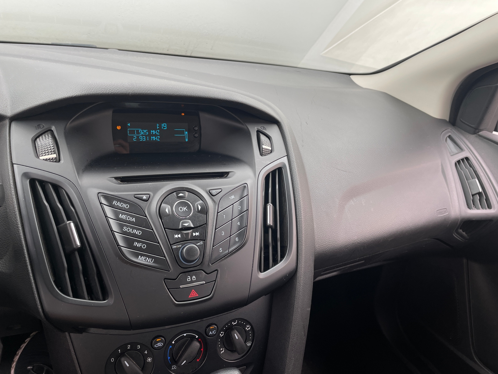 Thumbnail: 2014 Ford Focus - 4