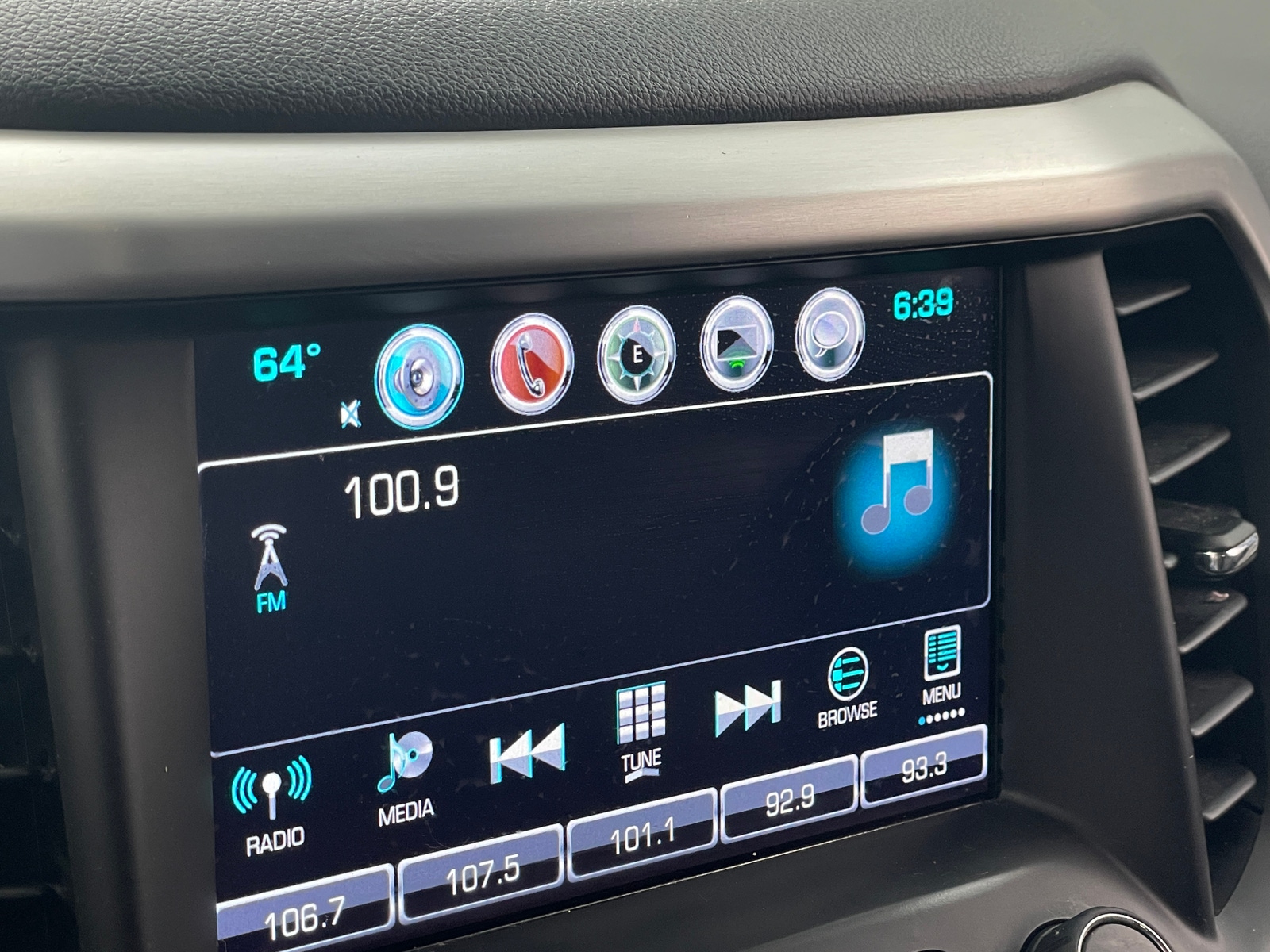 Thumbnail: 2018 GMC Acadia - 3