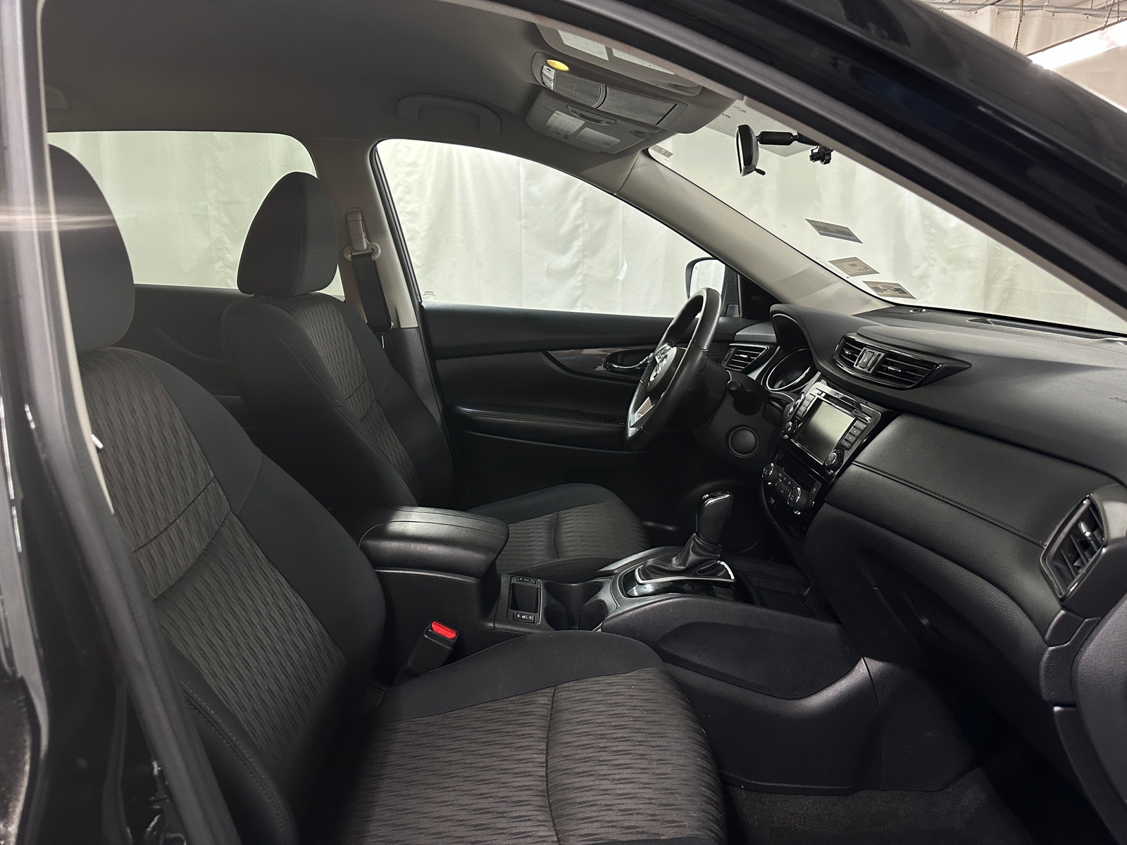 Thumbnail: 2018 Nissan Rogue - 2