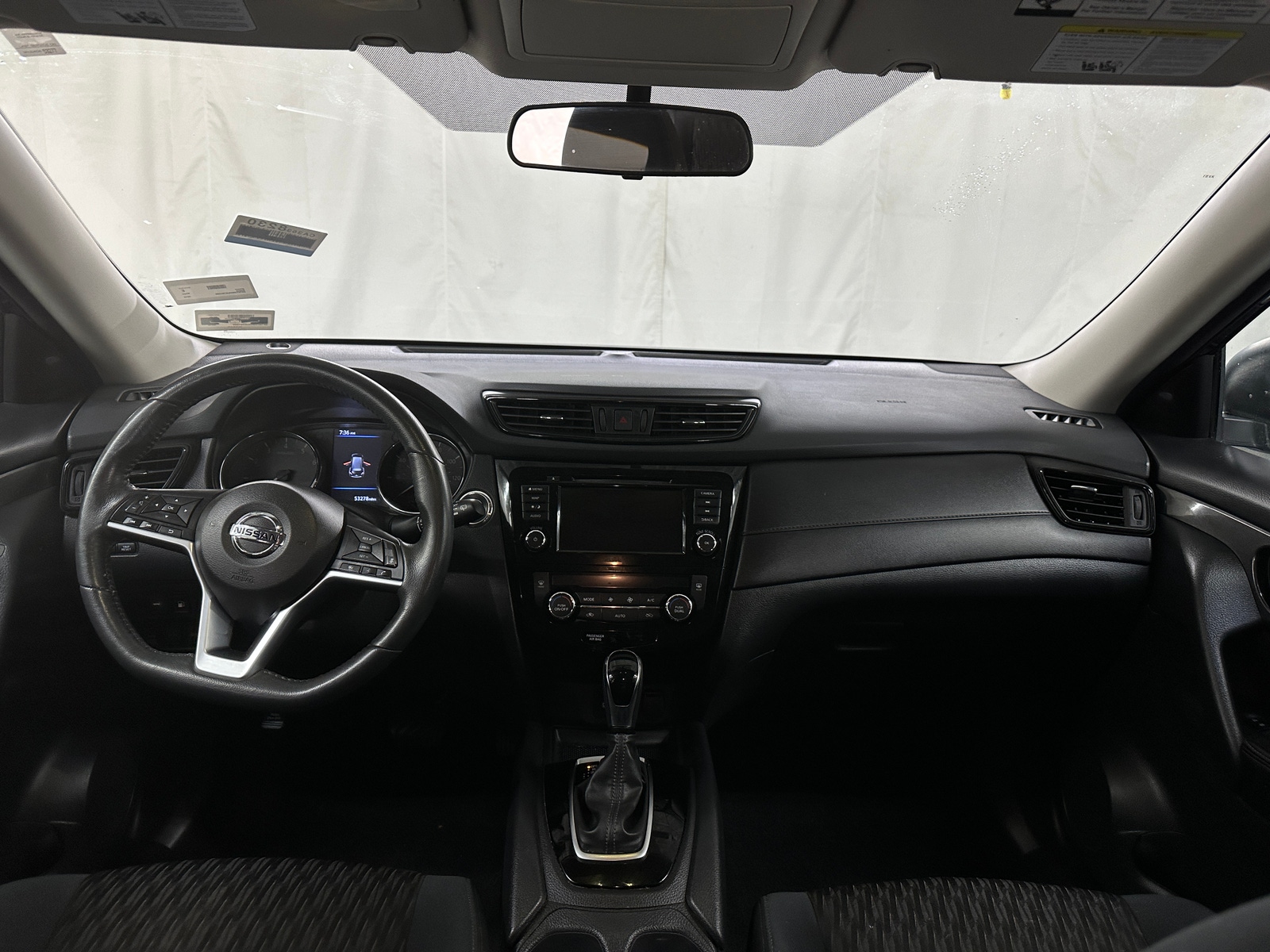 Thumbnail: 2018 Nissan Rogue - 3
