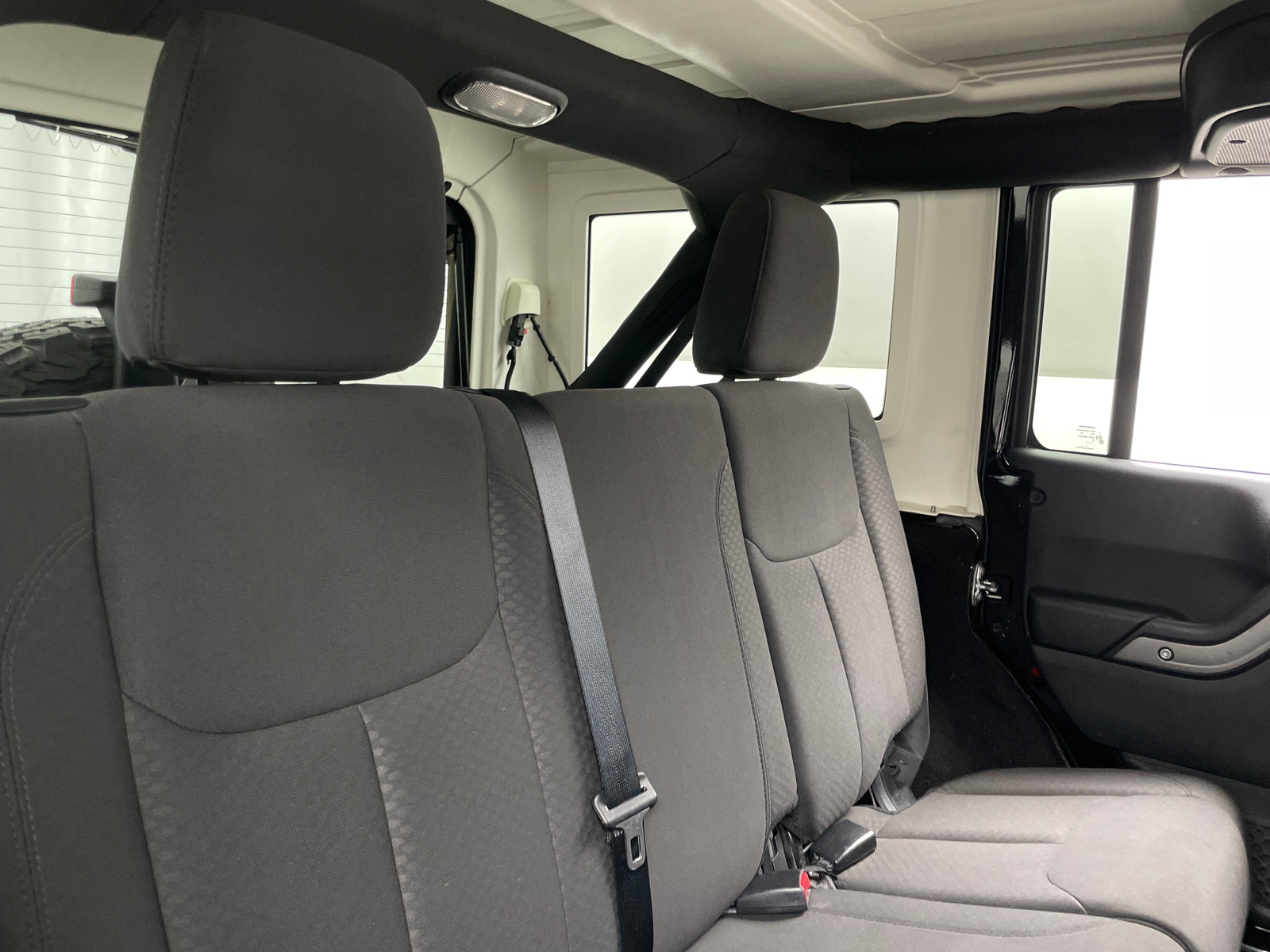 Thumbnail: 2017 Jeep Wrangler - 6