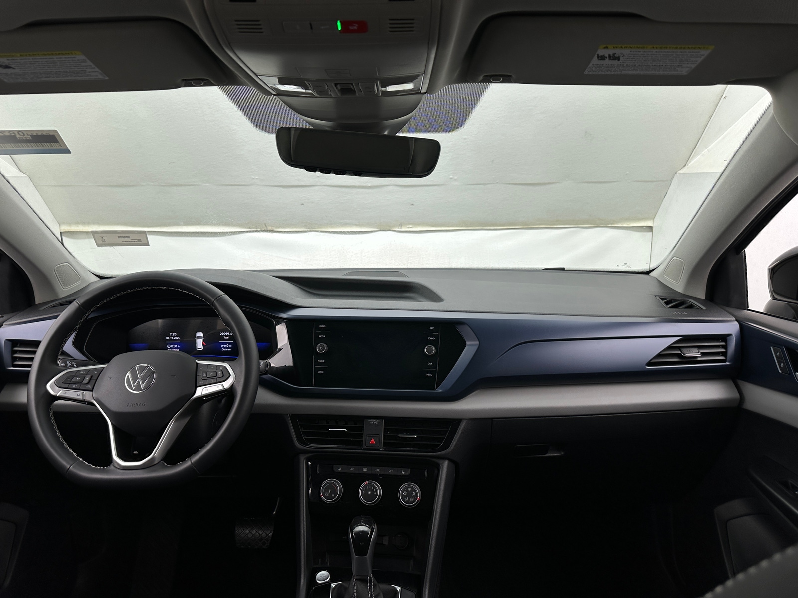 Thumbnail: 2023 Volkswagen Taos - 3