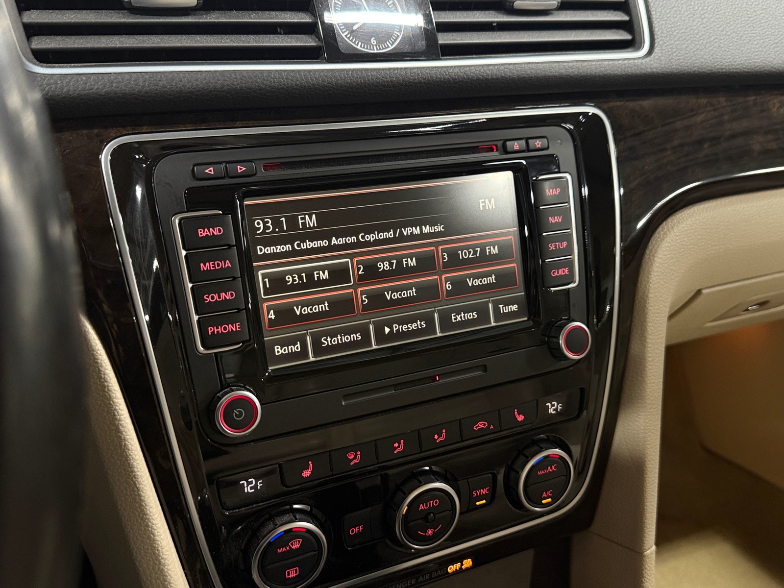 Thumbnail: 2014 Volkswagen Passat - 3