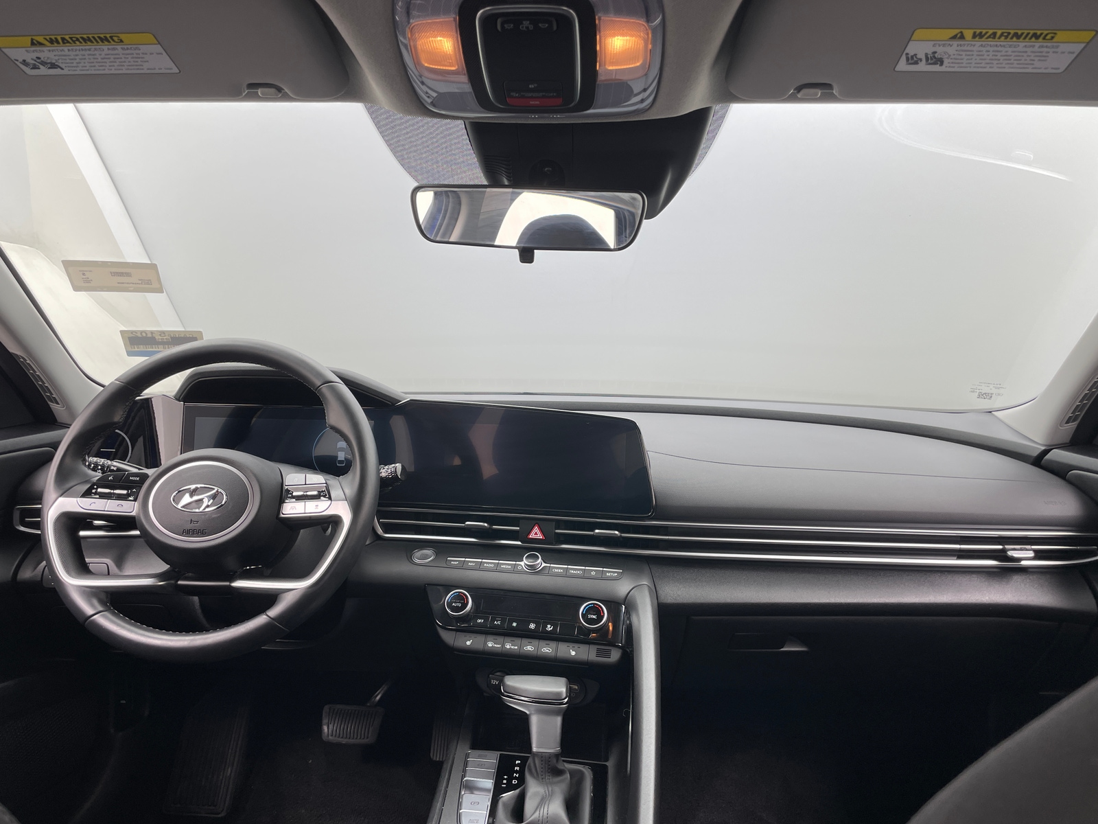 Thumbnail: 2023 Hyundai Elantra - 3