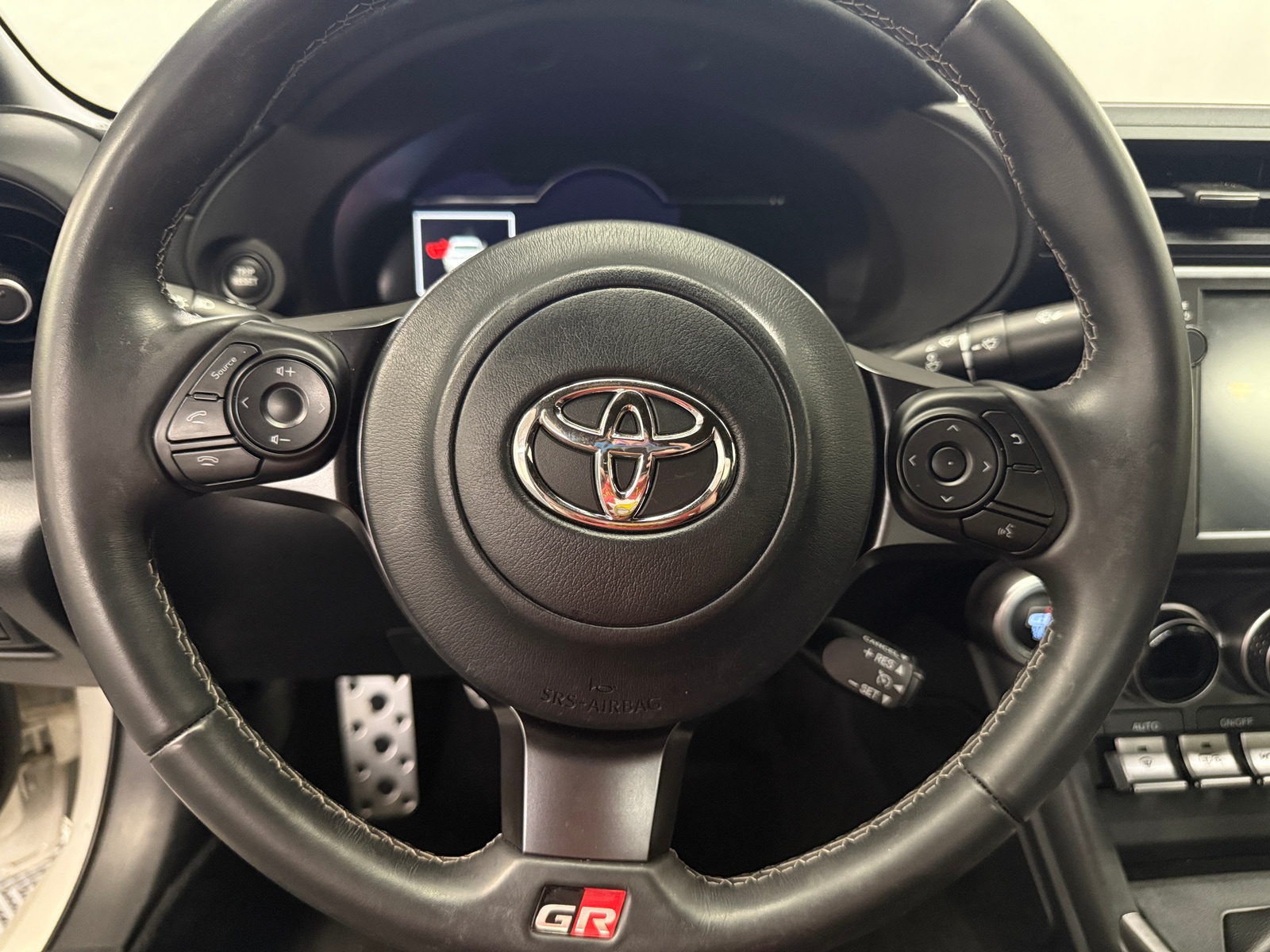 Thumbnail: 2023 Toyota GR86 - 4
