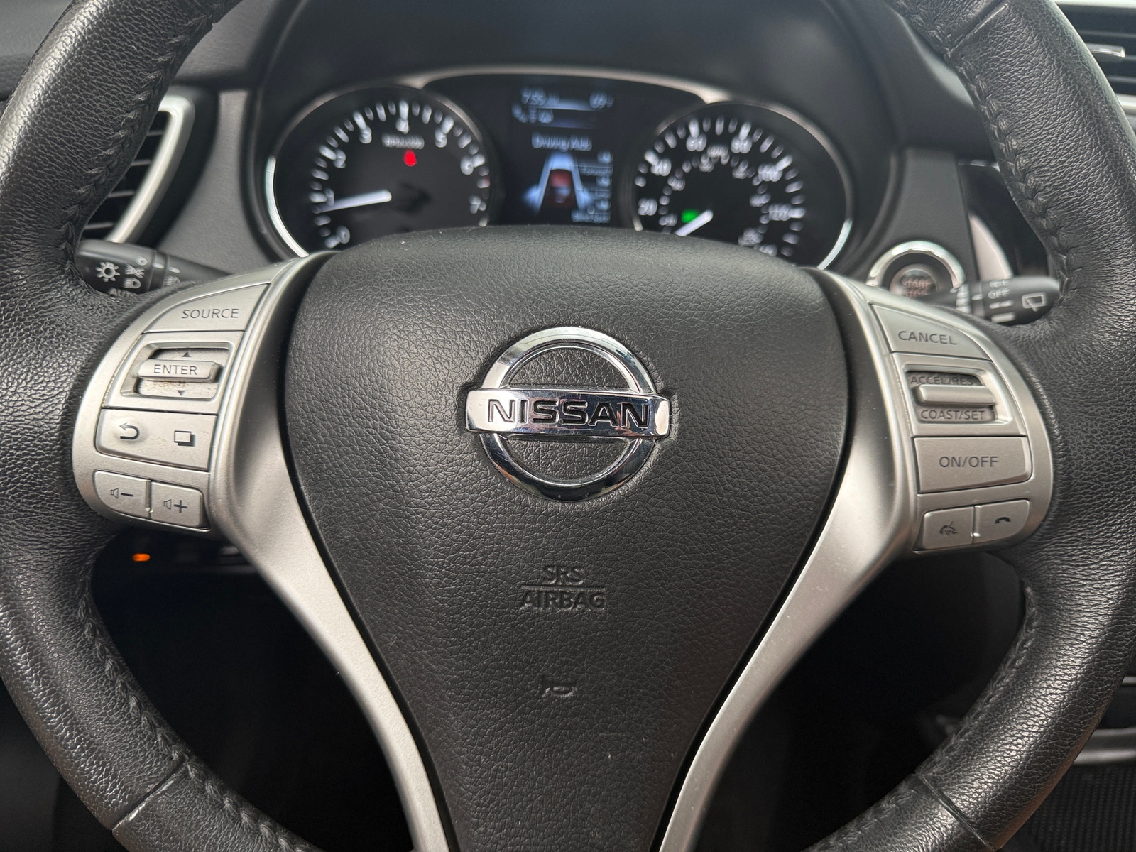 Thumbnail: 2015 Nissan Rogue - 4