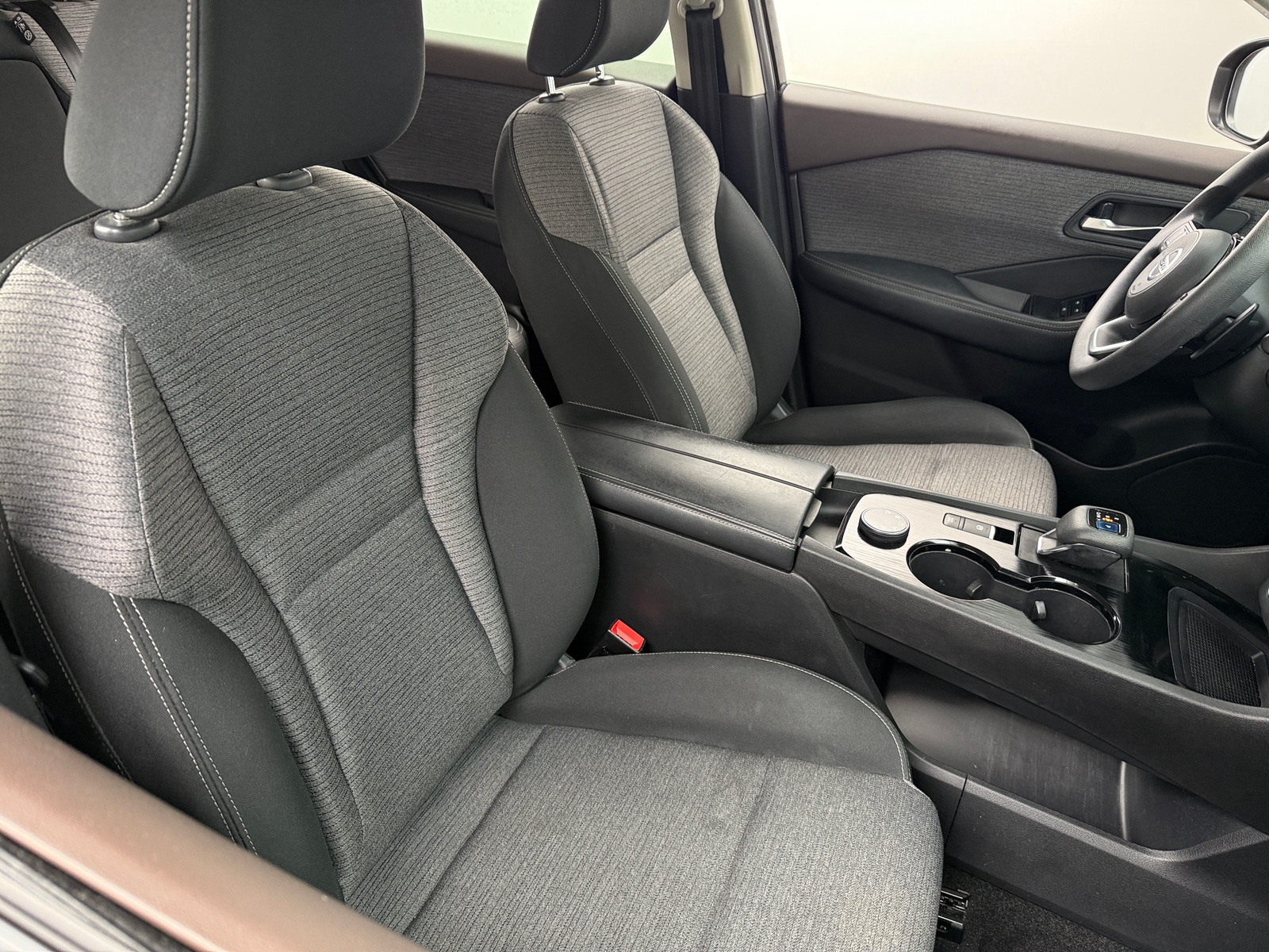Thumbnail: 2021 Nissan Rogue - 2