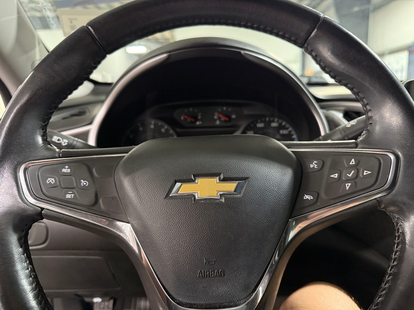 Thumbnail: 2021 Chevrolet Malibu - 5