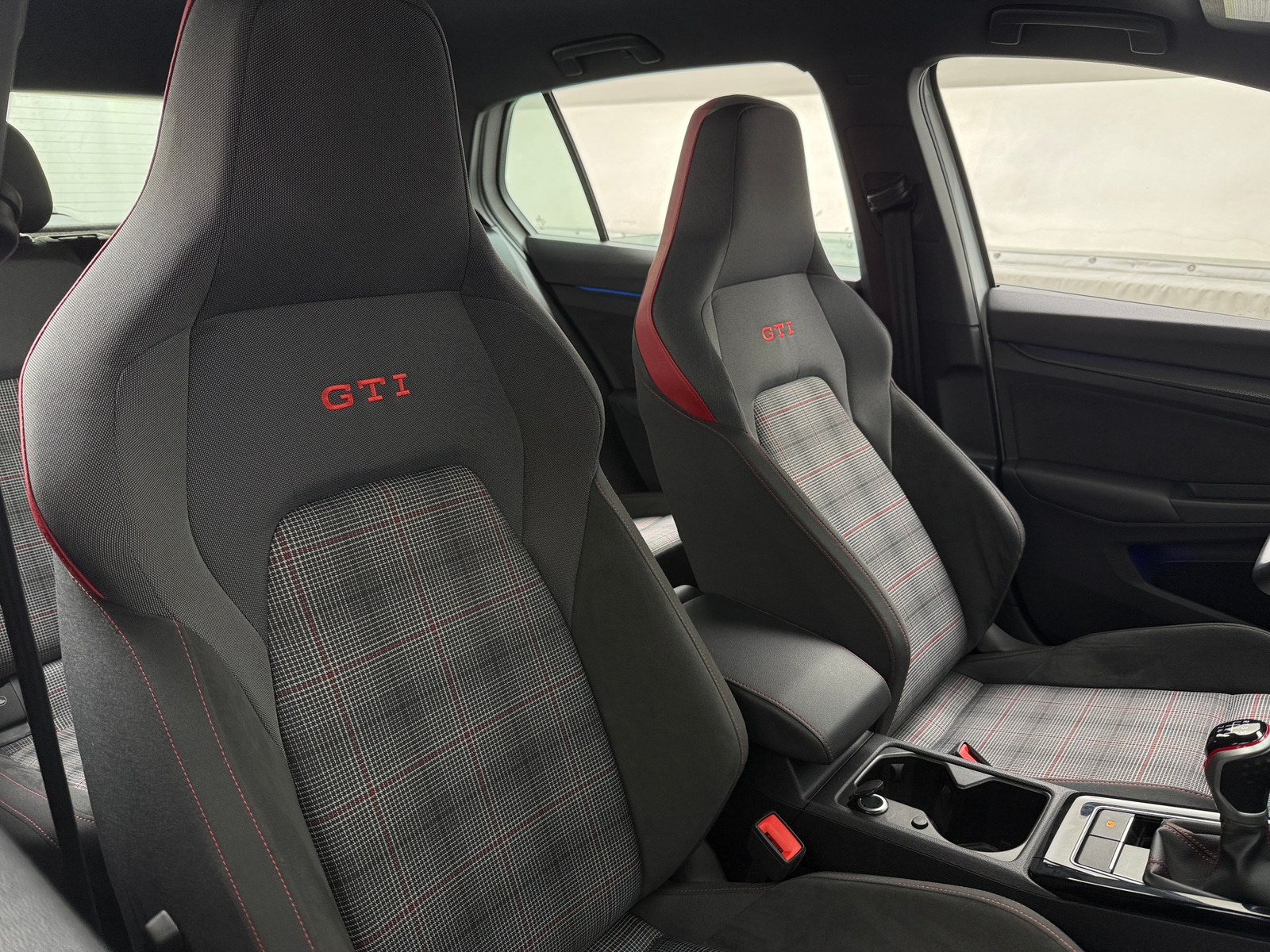 Thumbnail: 2024 Volkswagen Golf - 2