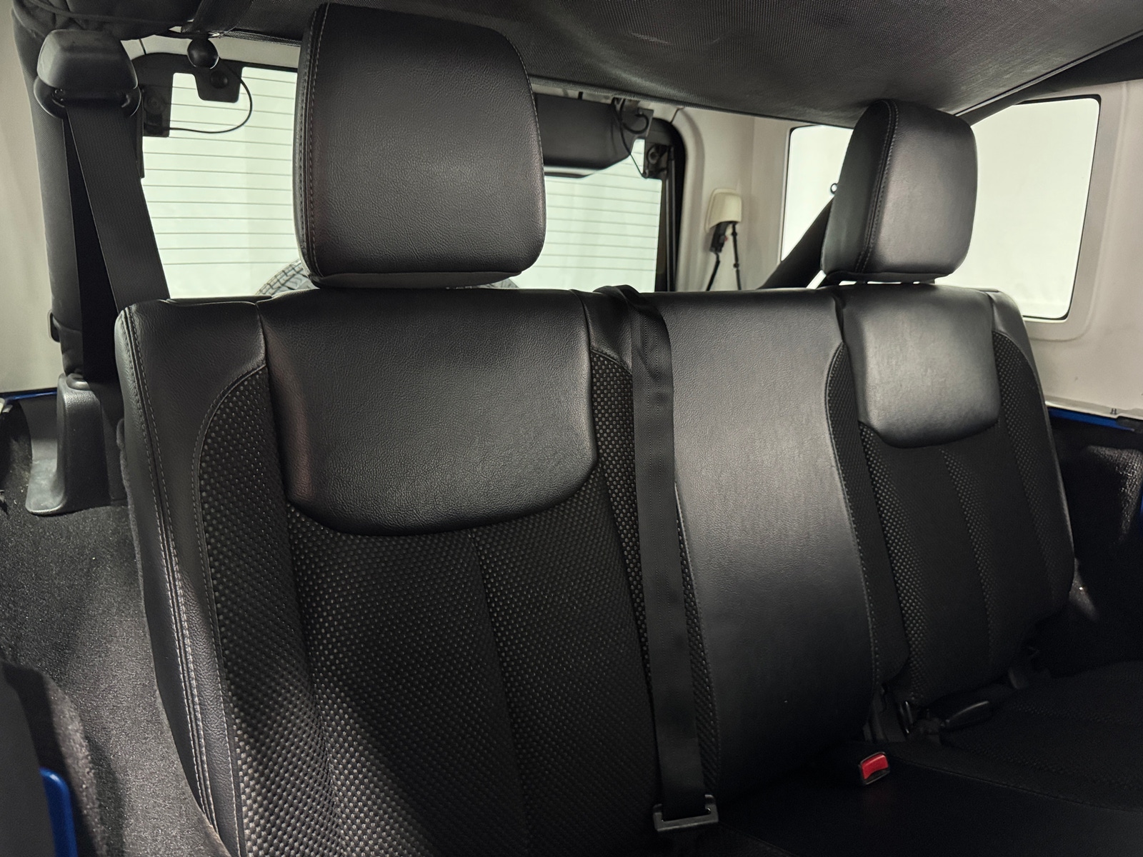Thumbnail: 2016 Jeep Wrangler - 5