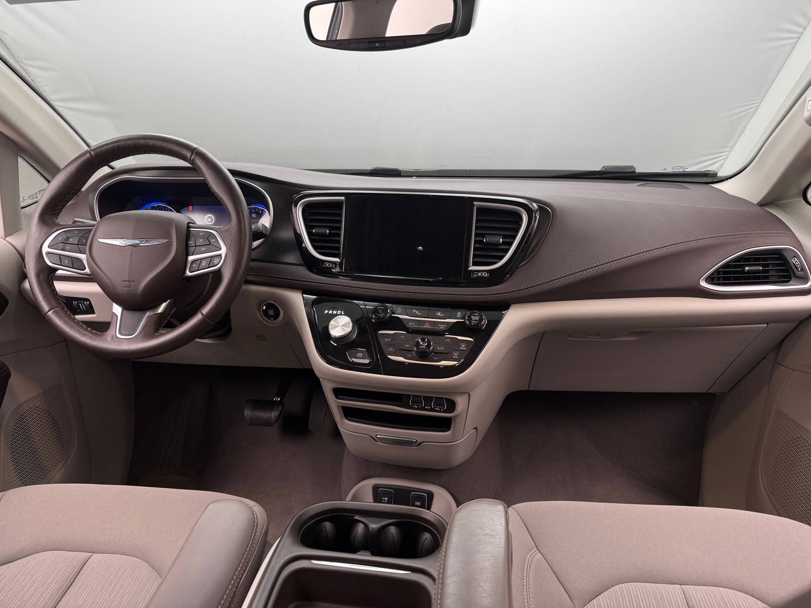Thumbnail: 2021 Chrysler Pacifica - 3