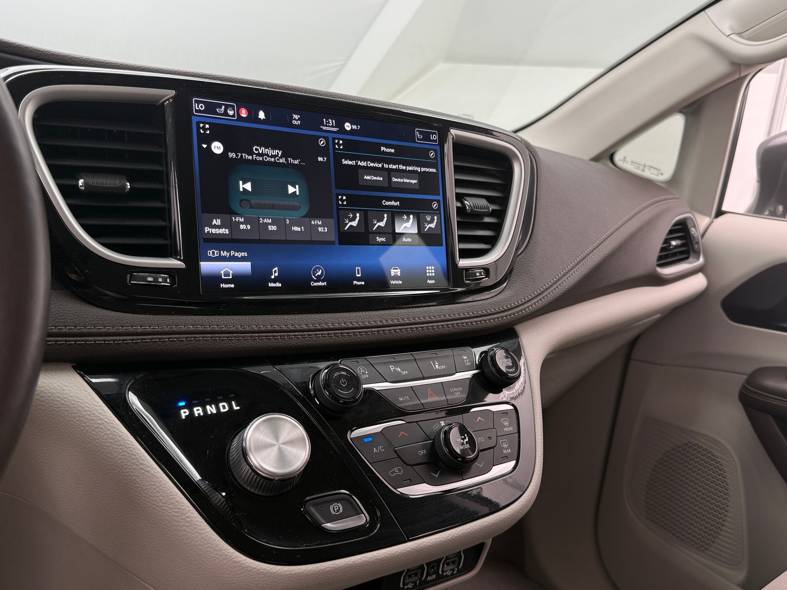 Thumbnail: 2021 Chrysler Pacifica - 4
