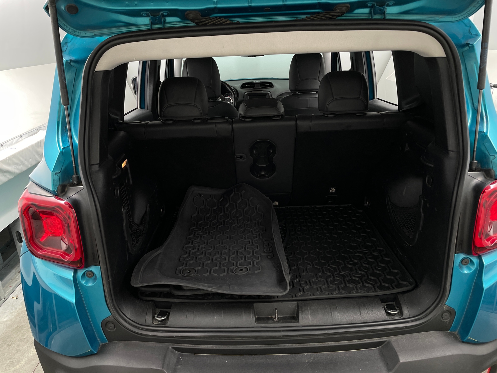 Thumbnail: 2020 Jeep Renegade - 6