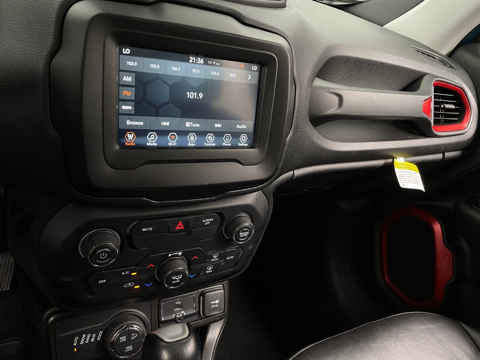 Thumbnail: 2020 Jeep Renegade - 3