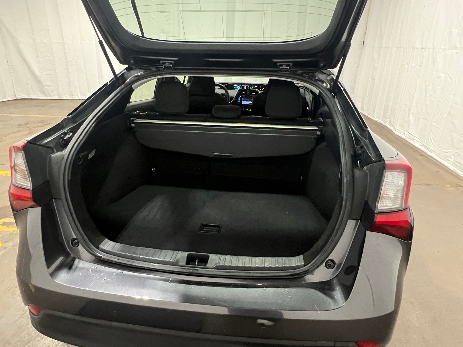 Thumbnail: 2019 Toyota Prius - 7