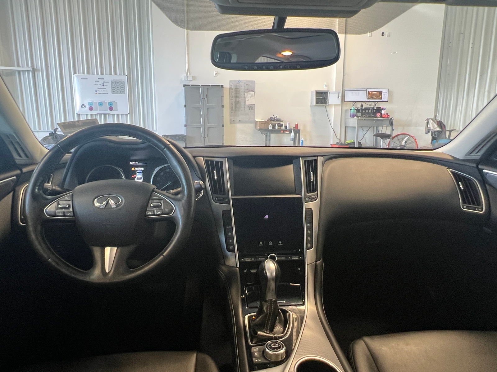 Thumbnail: 2015 INFINITI Q50 - 2